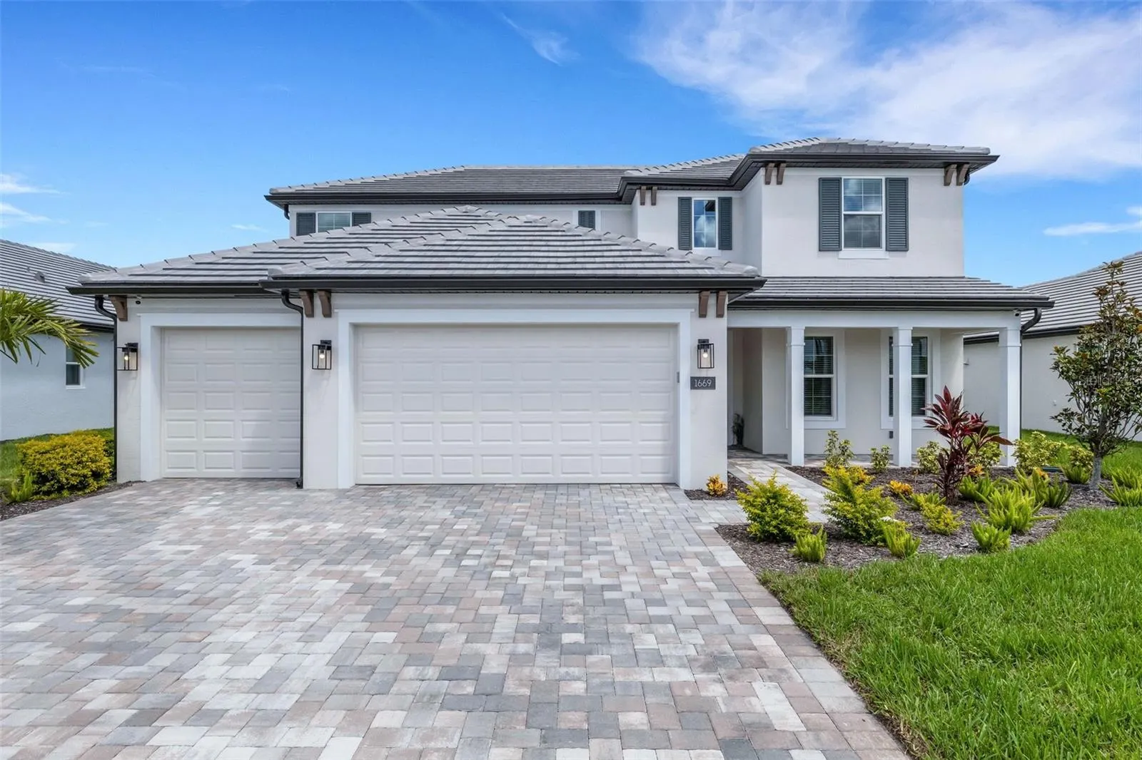 1669 LUGANO CIR