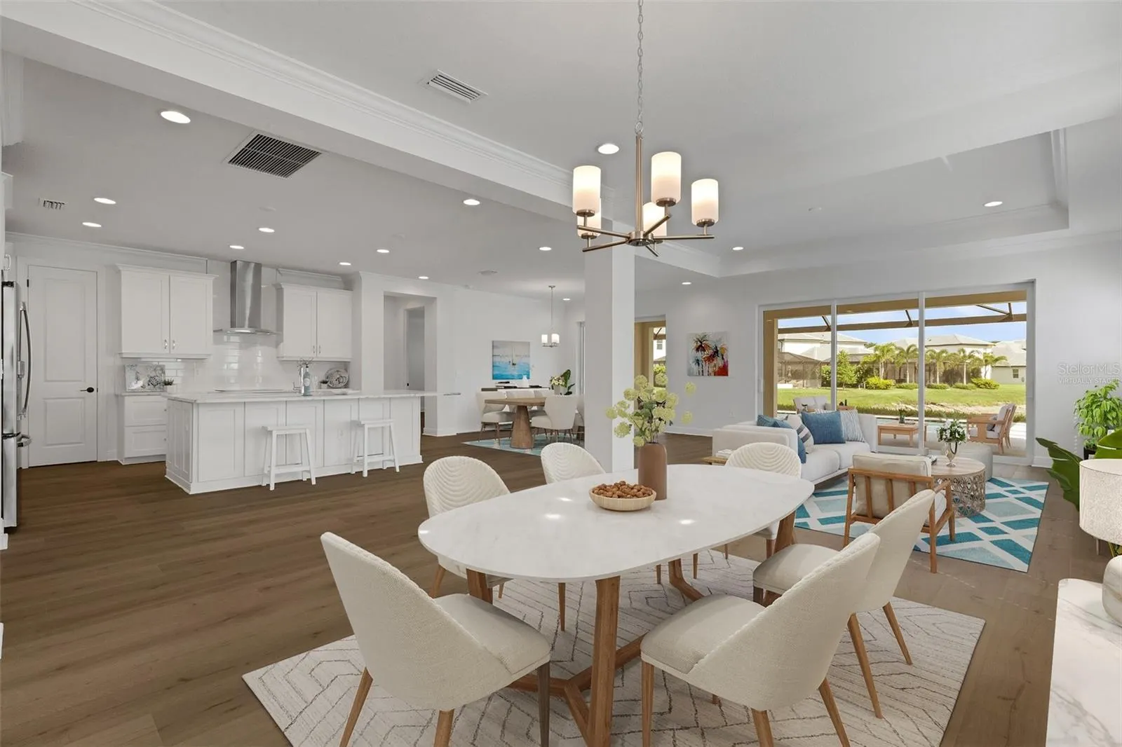 1669 LUGANO CIR