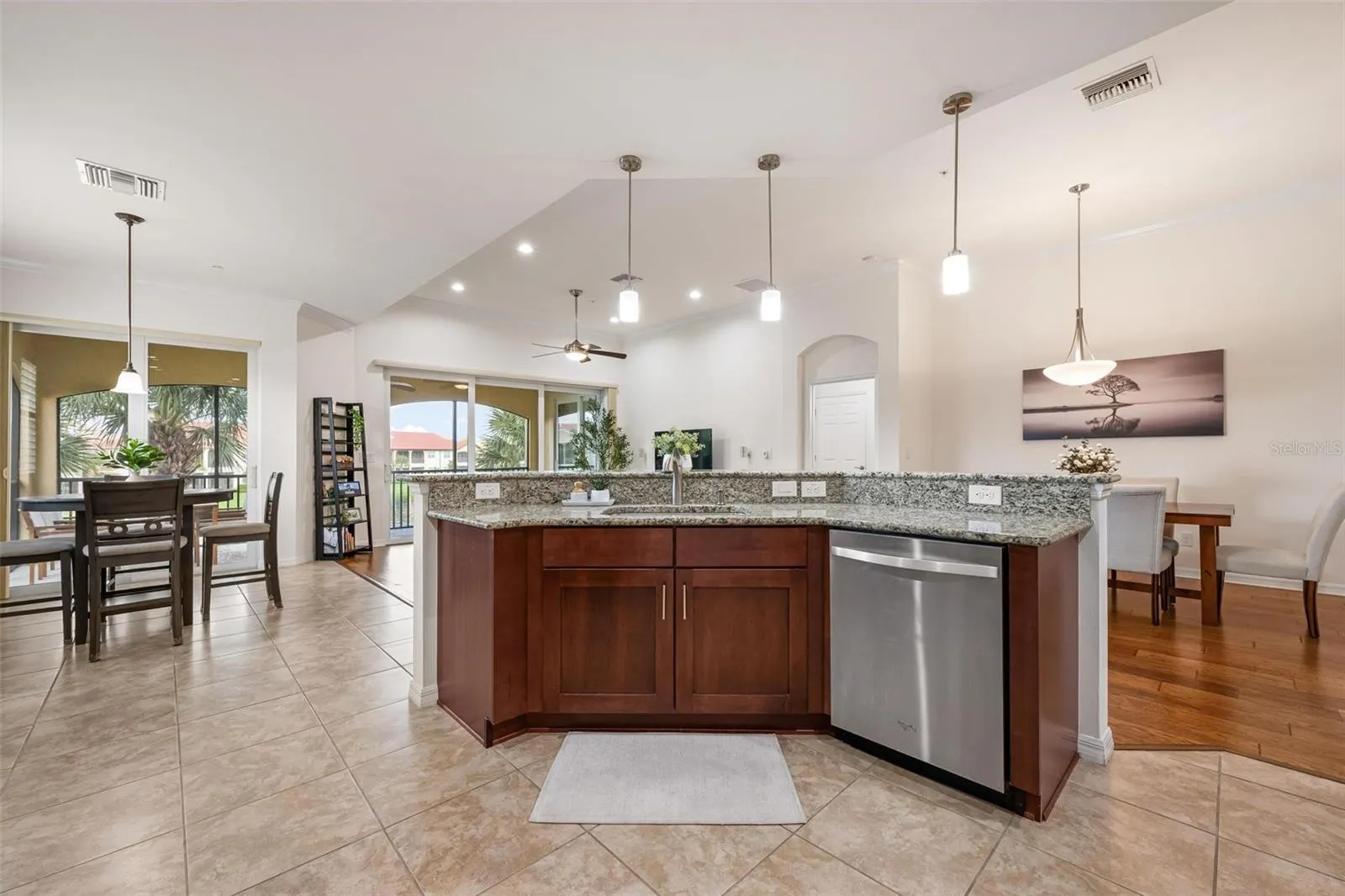 137 BELLA VISTA TER #33C #33C