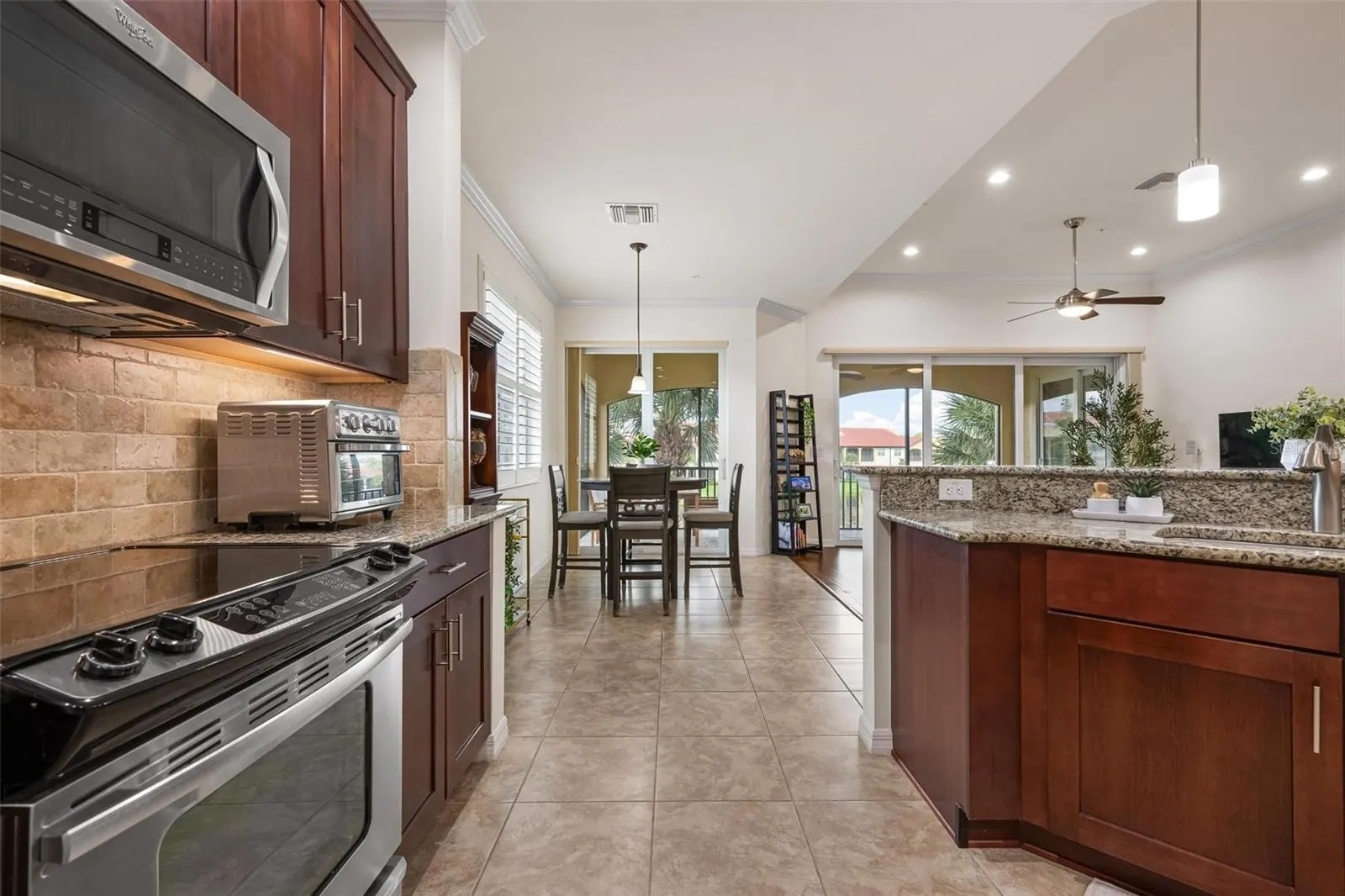 137 BELLA VISTA TER #33C #33C