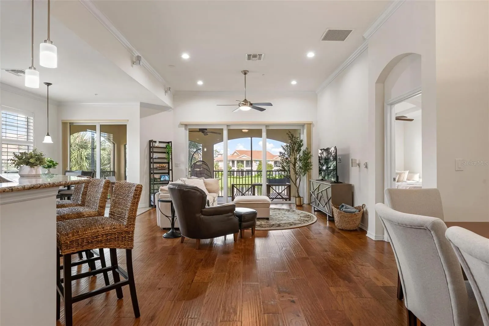 137 BELLA VISTA TER #33C #33C