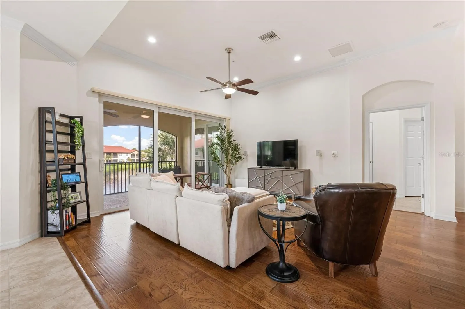 137 BELLA VISTA TER #33C #33C