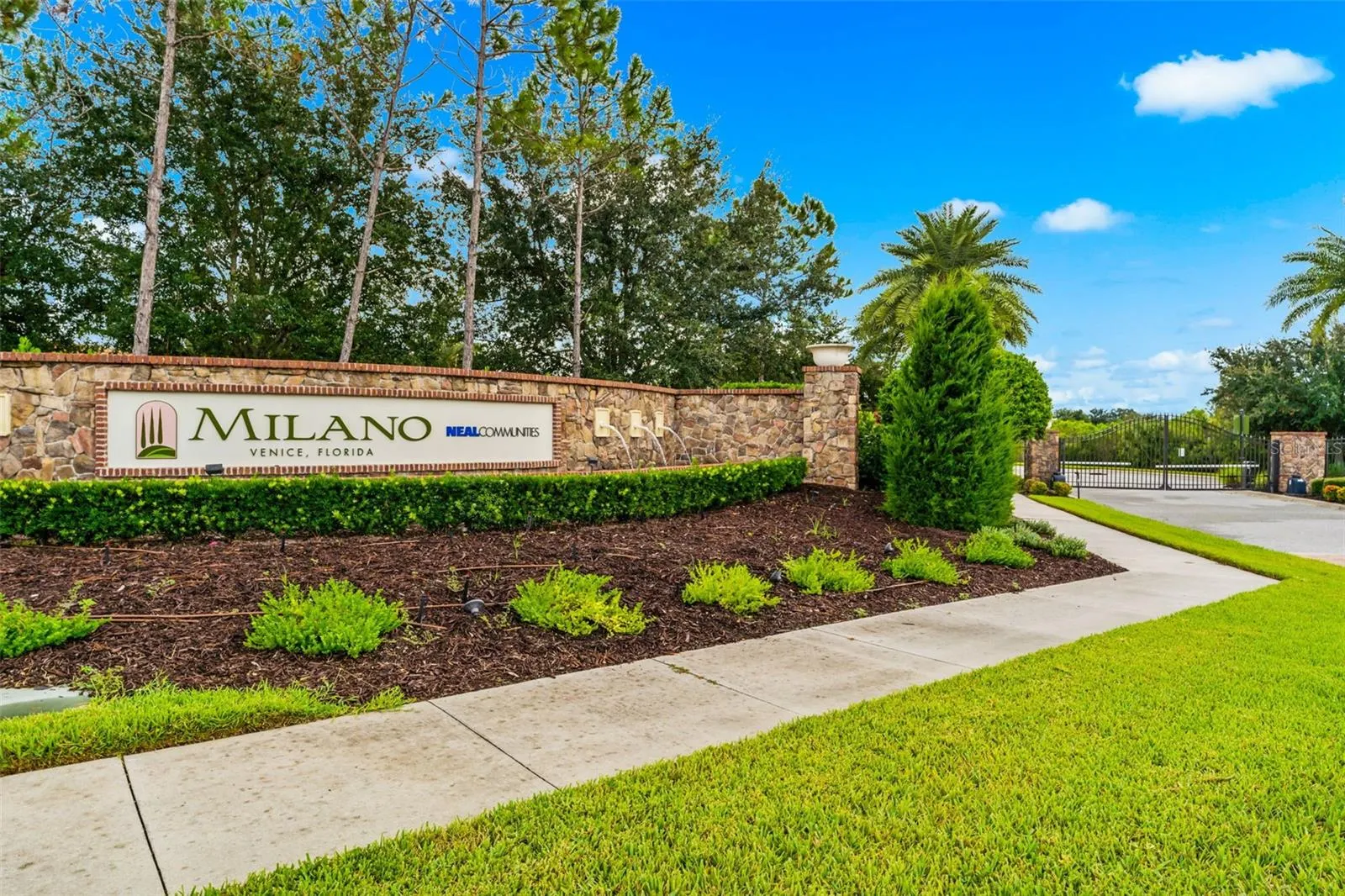 208 CAPRIANA CT