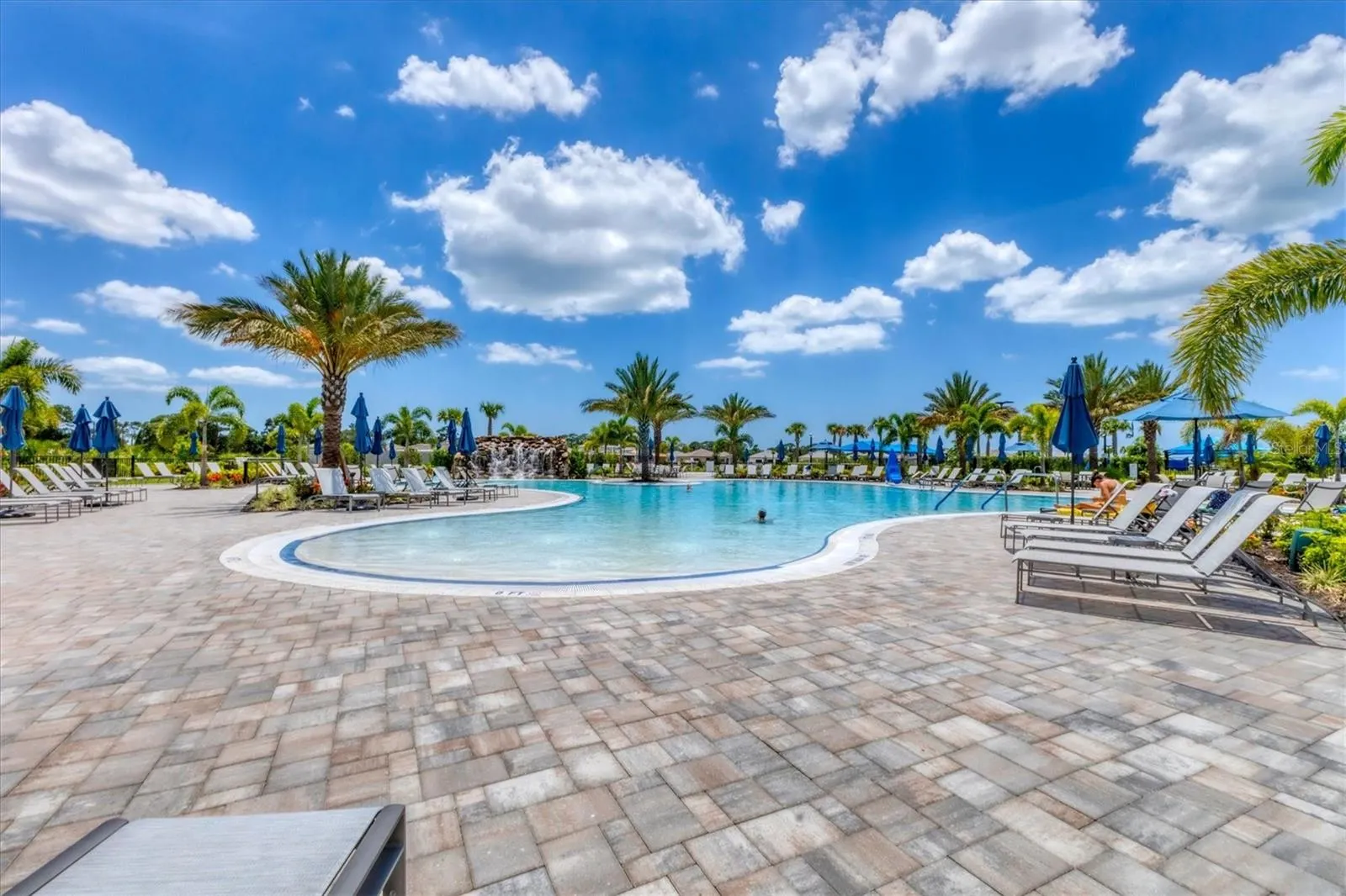 6229 FISH EAGLE CT