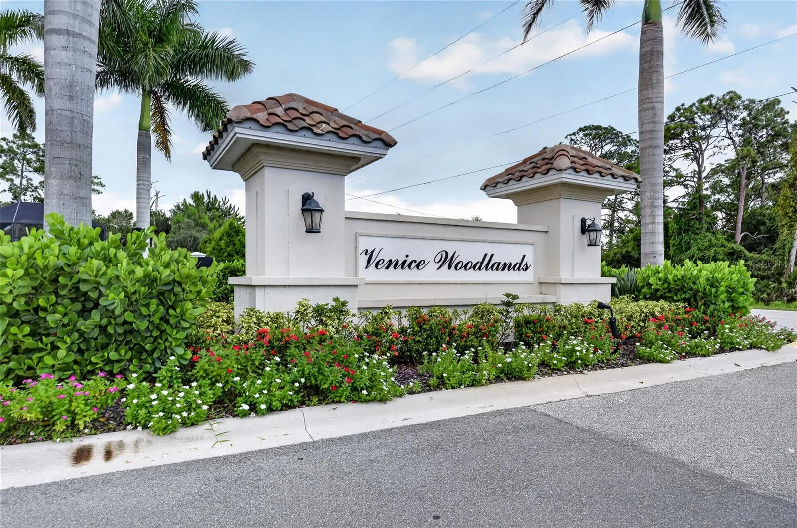 257 DAYLILY BLVD