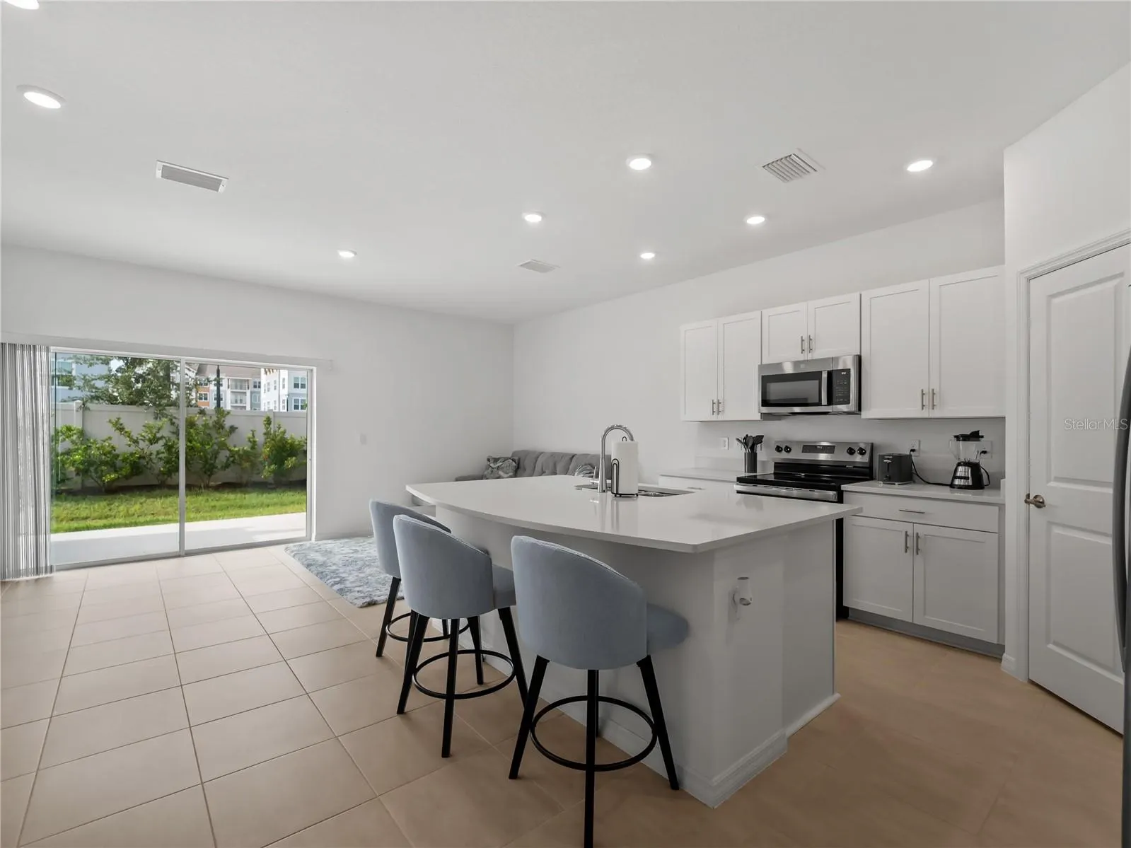 5901 BISCOTTI ST
