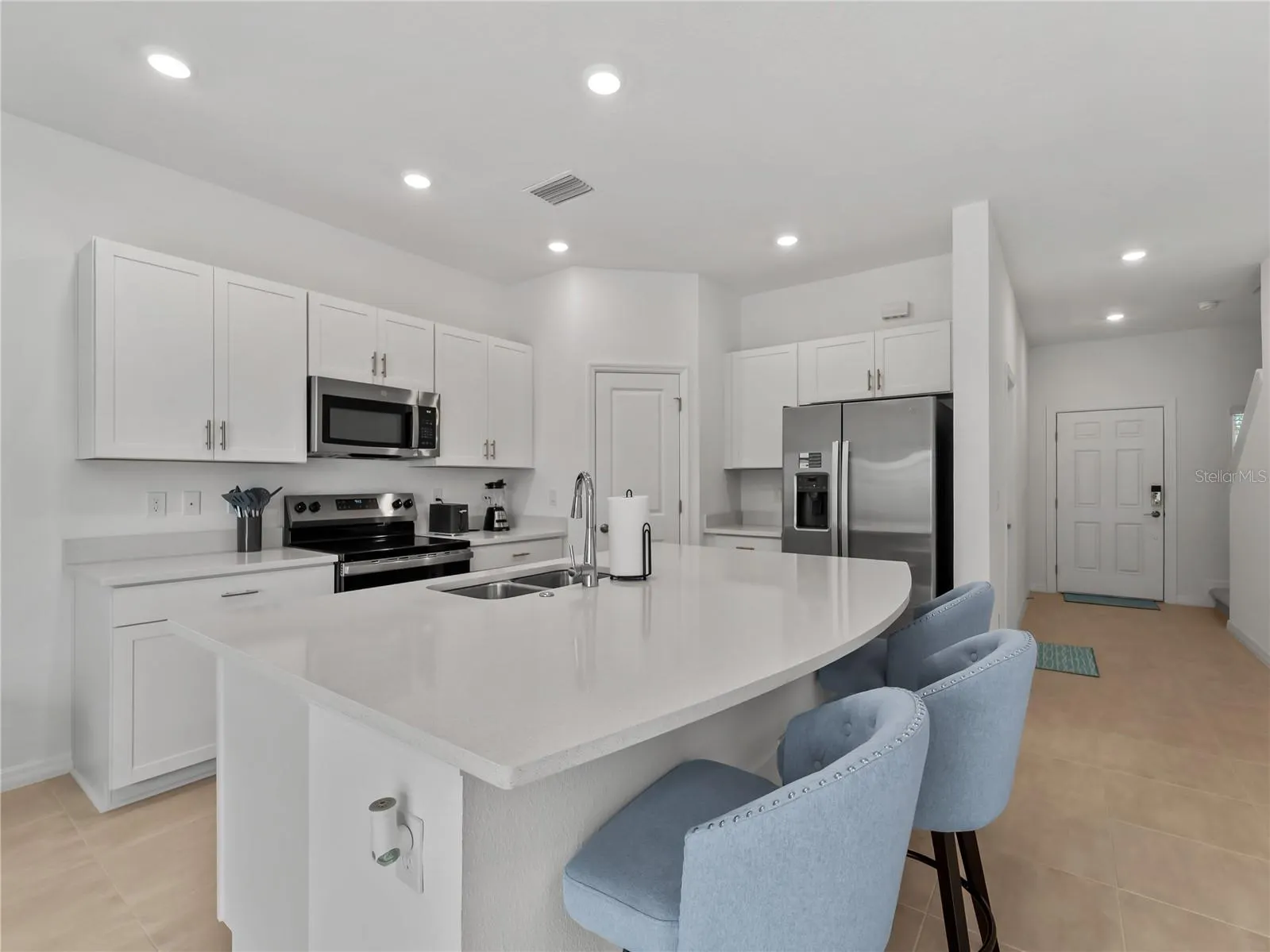 5901 BISCOTTI ST