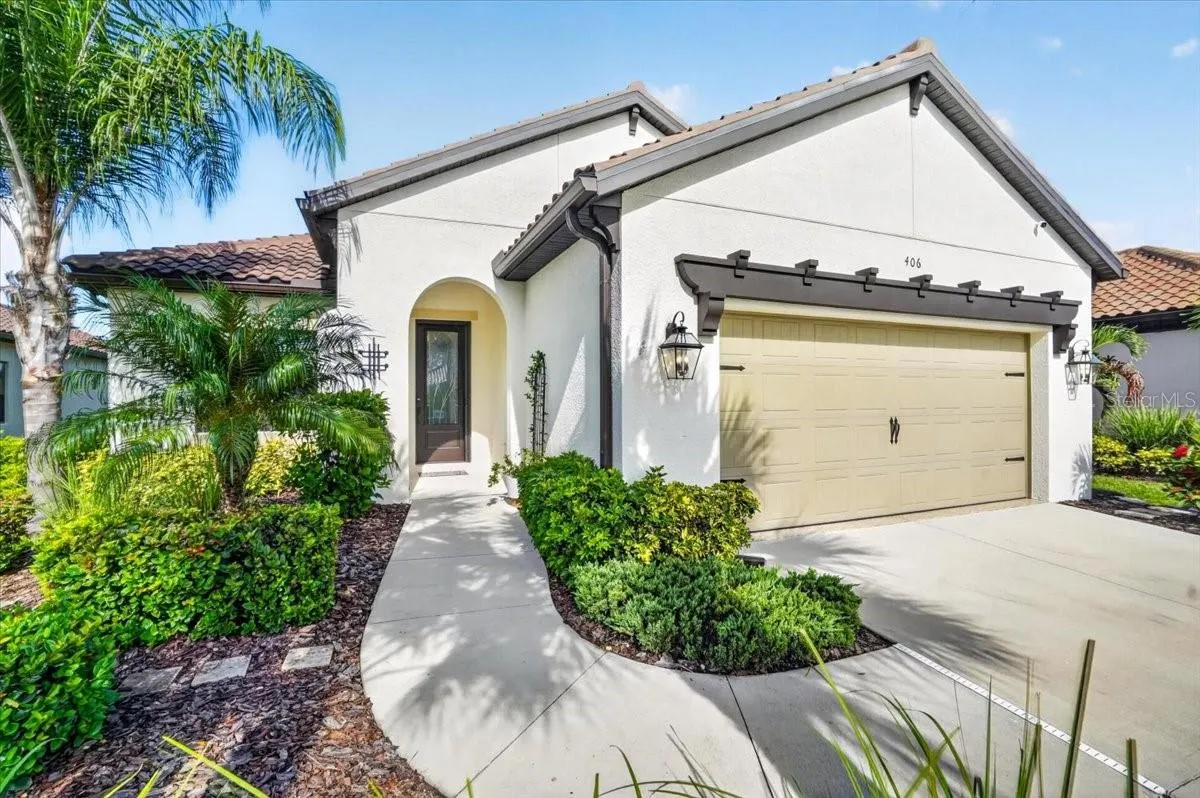 406 ARIANO AVE