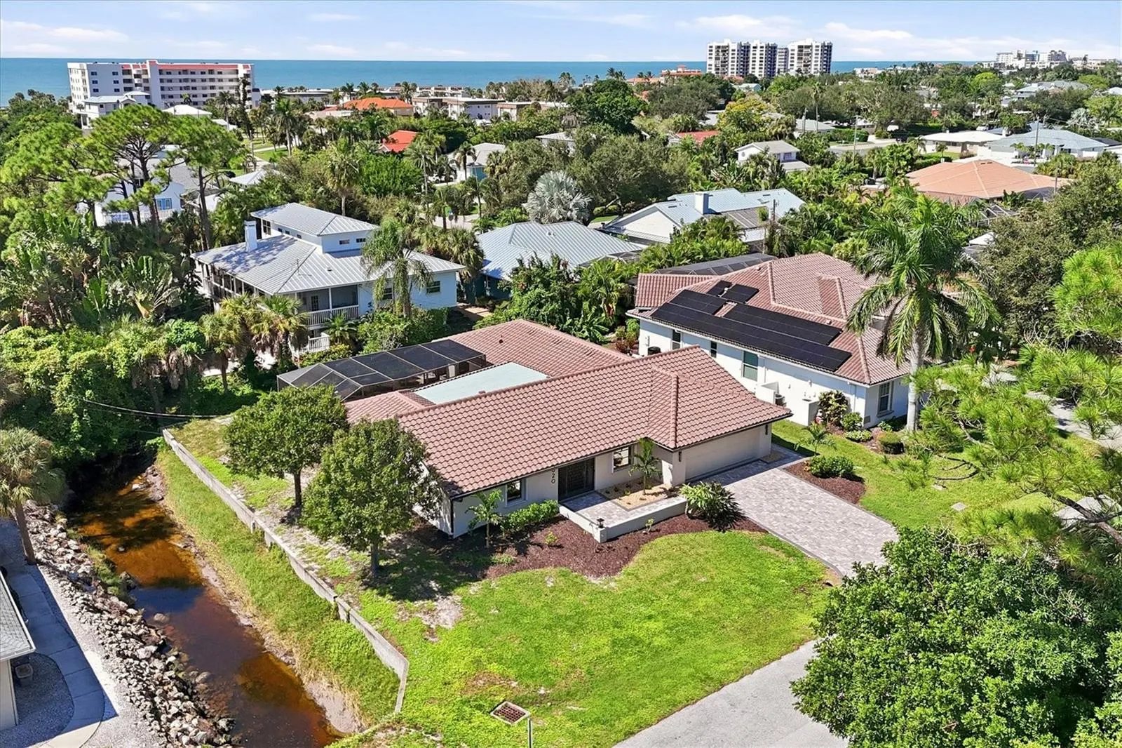 620 HIBISCUS DR