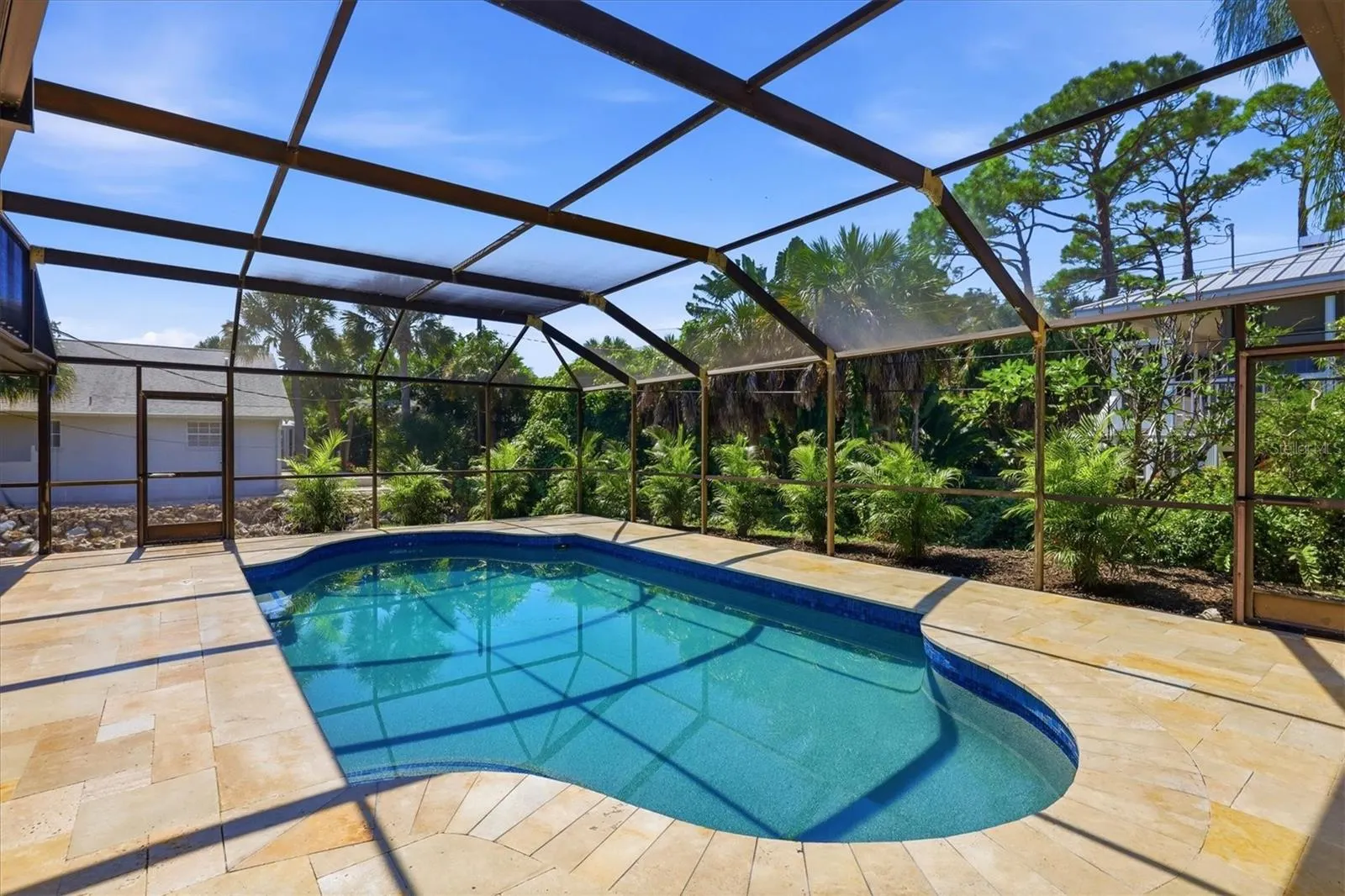 620 HIBISCUS DR