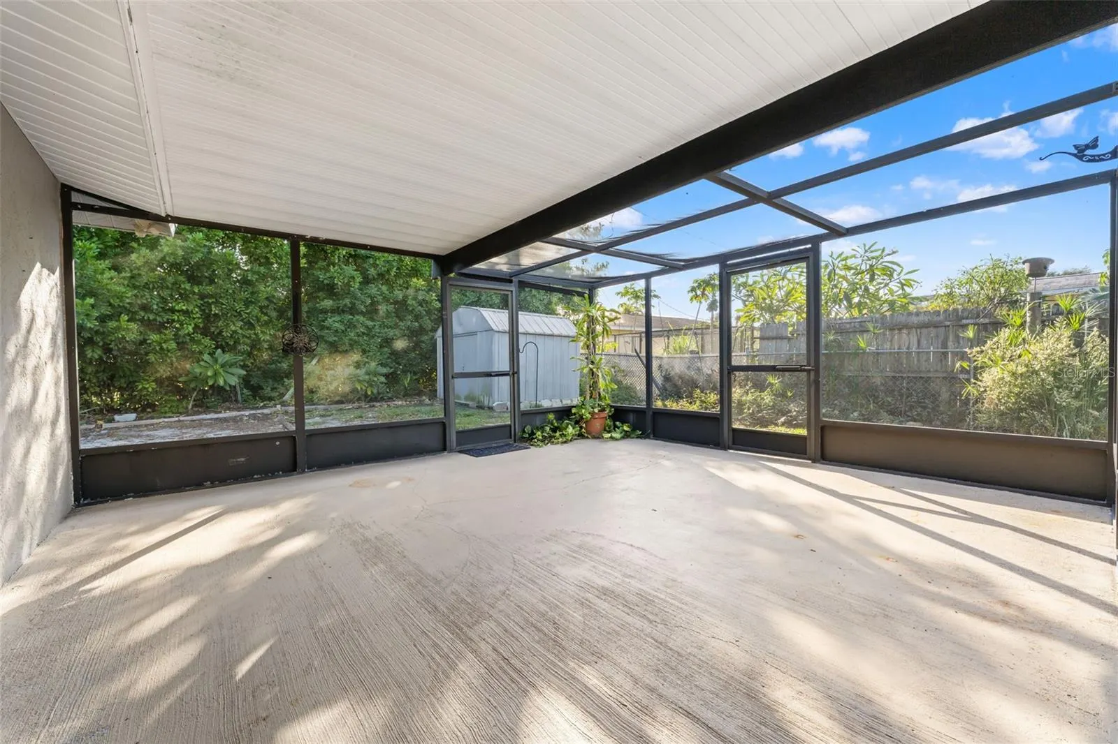 512 GLEN OAK RD