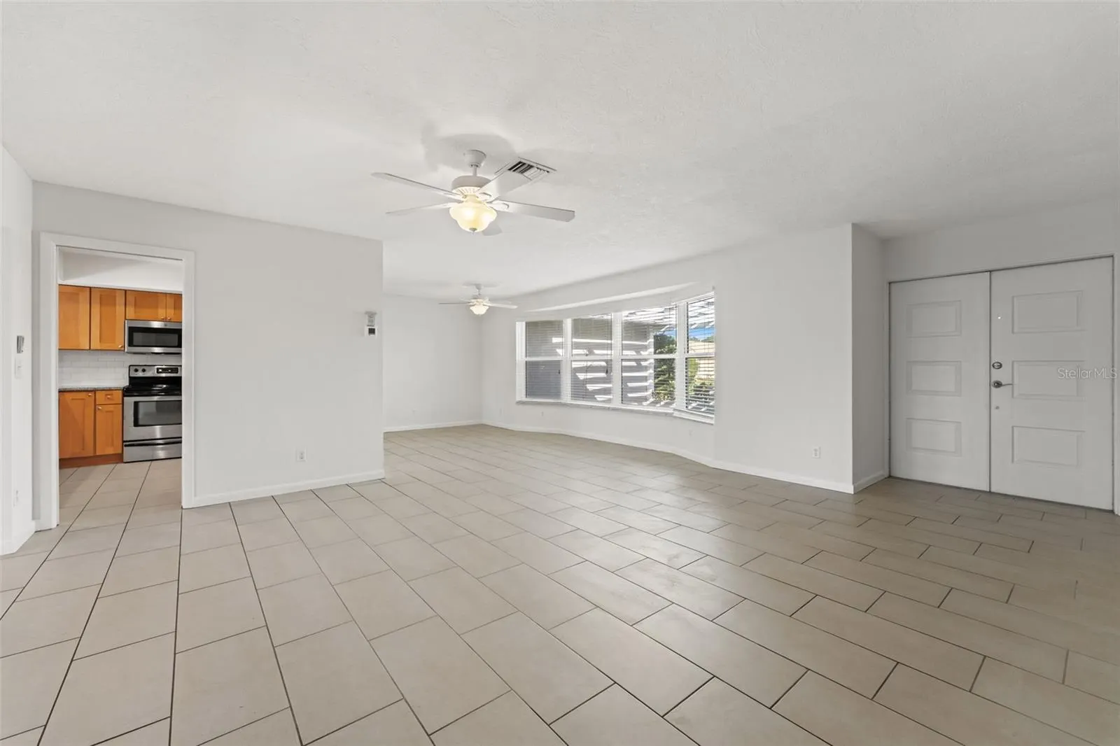 512 GLEN OAK RD