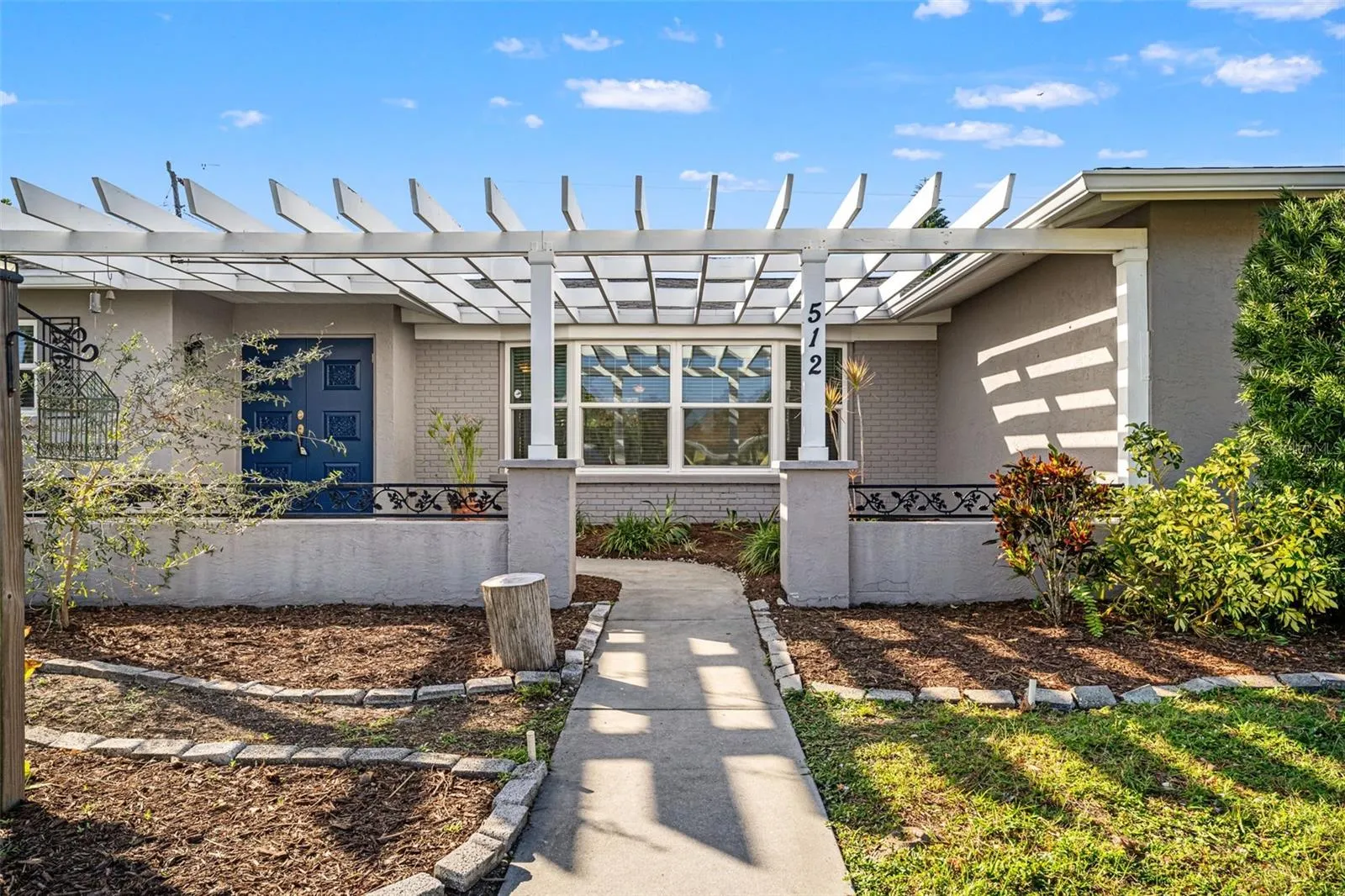 512 GLEN OAK RD