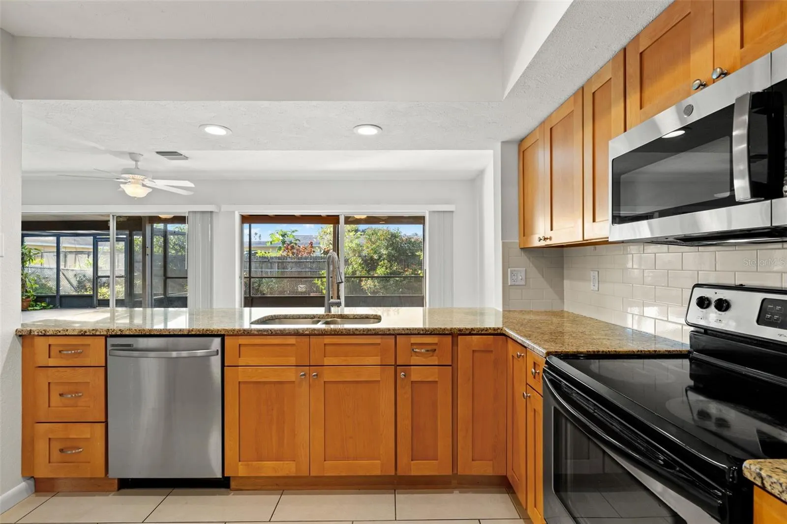 512 GLEN OAK RD