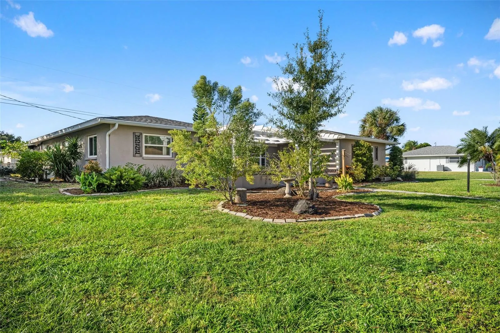 512 GLEN OAK RD