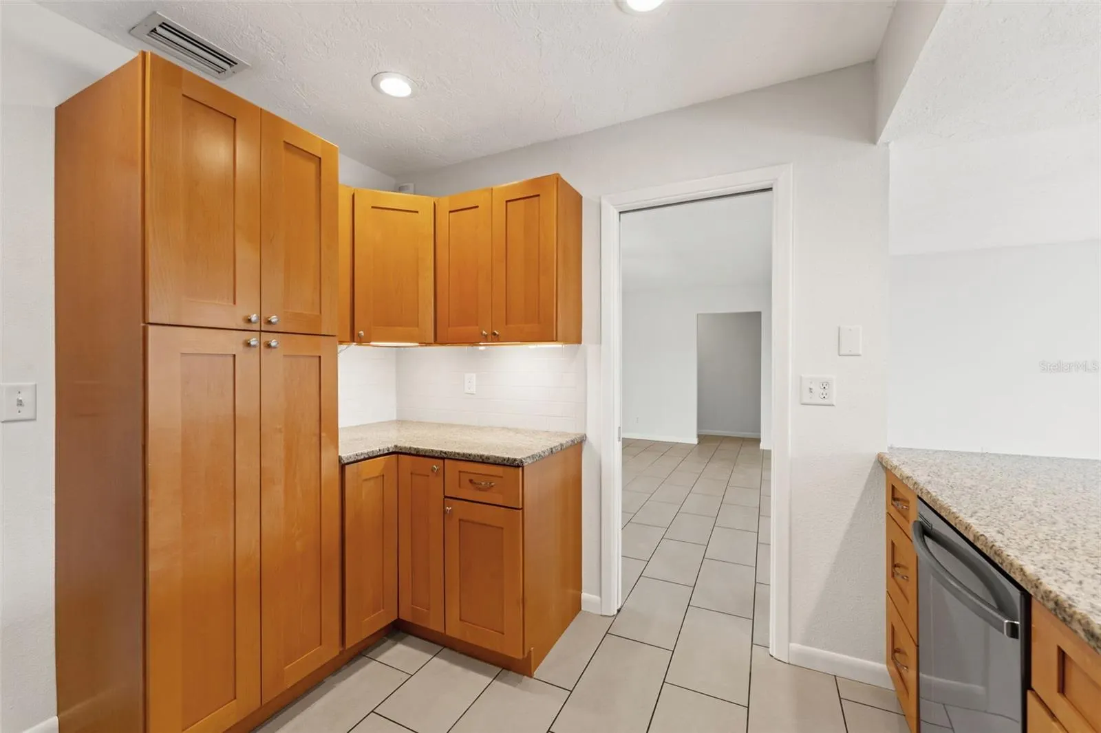 512 GLEN OAK RD