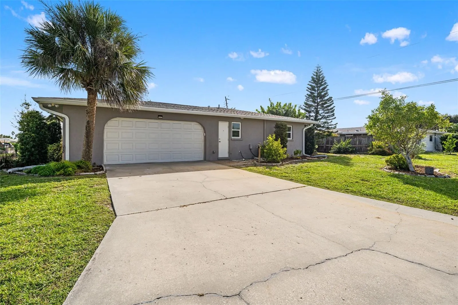 512 GLEN OAK RD