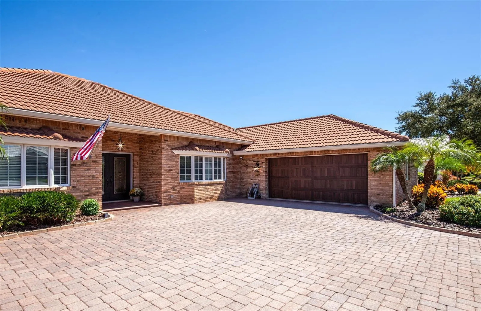 810 CARNOUSTIE DR