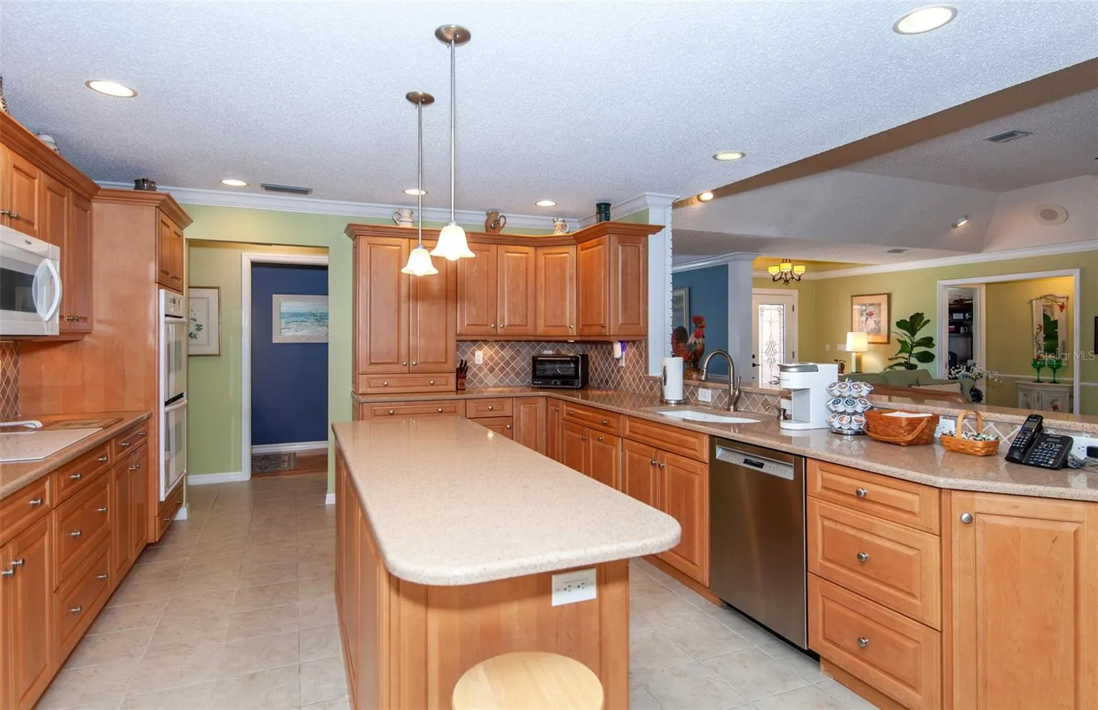 810 CARNOUSTIE DR