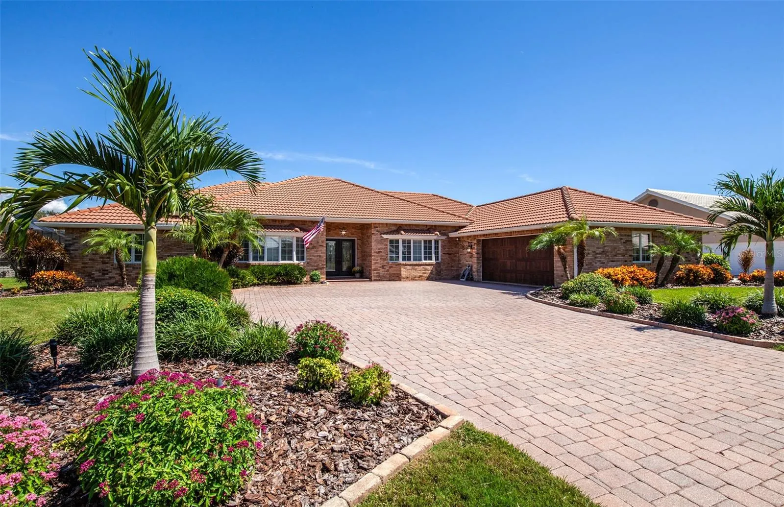 810 CARNOUSTIE DR