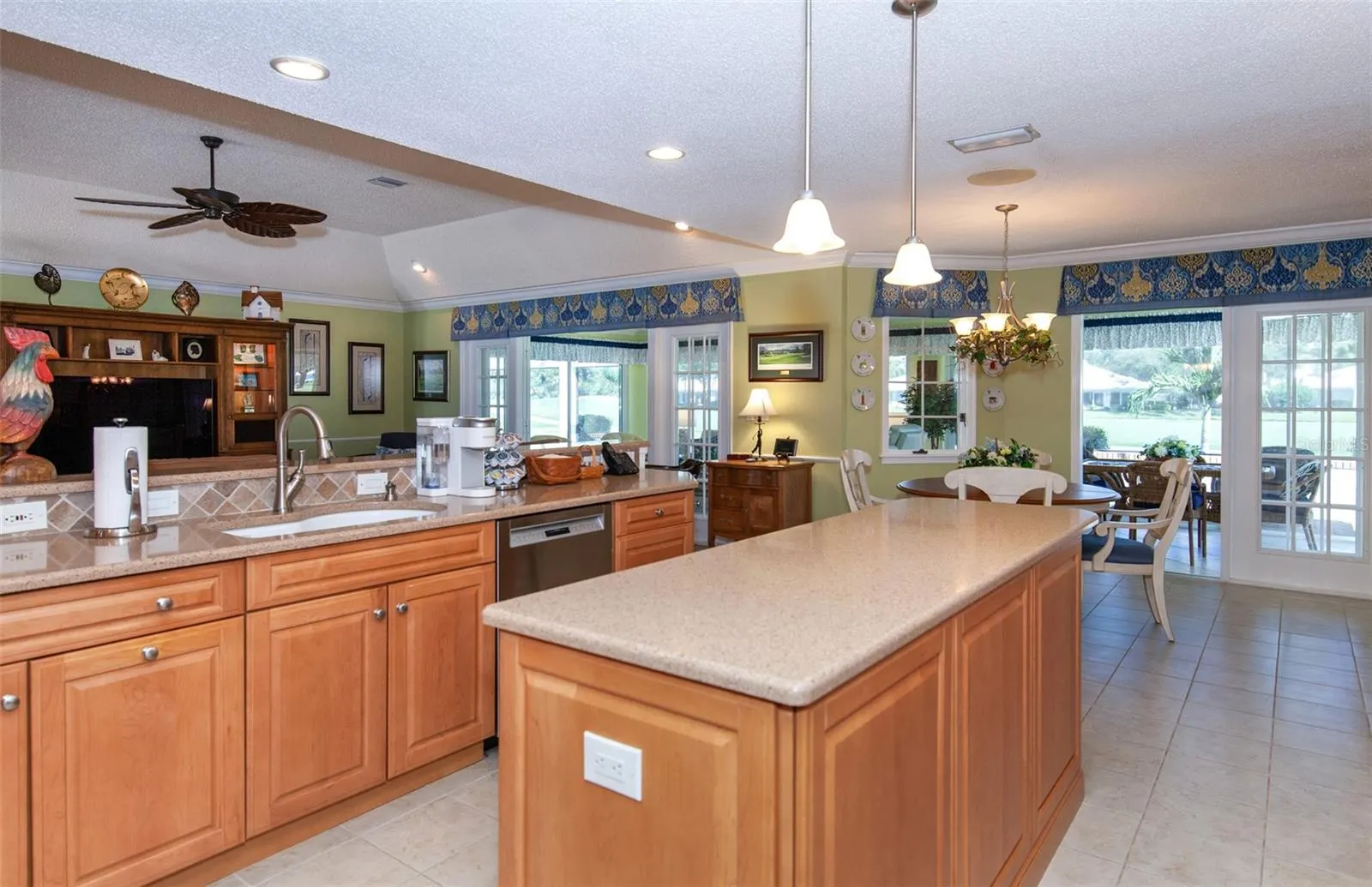 810 CARNOUSTIE DR
