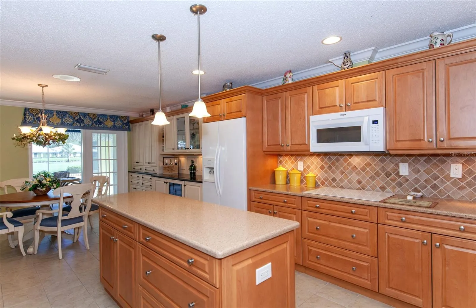 810 CARNOUSTIE DR