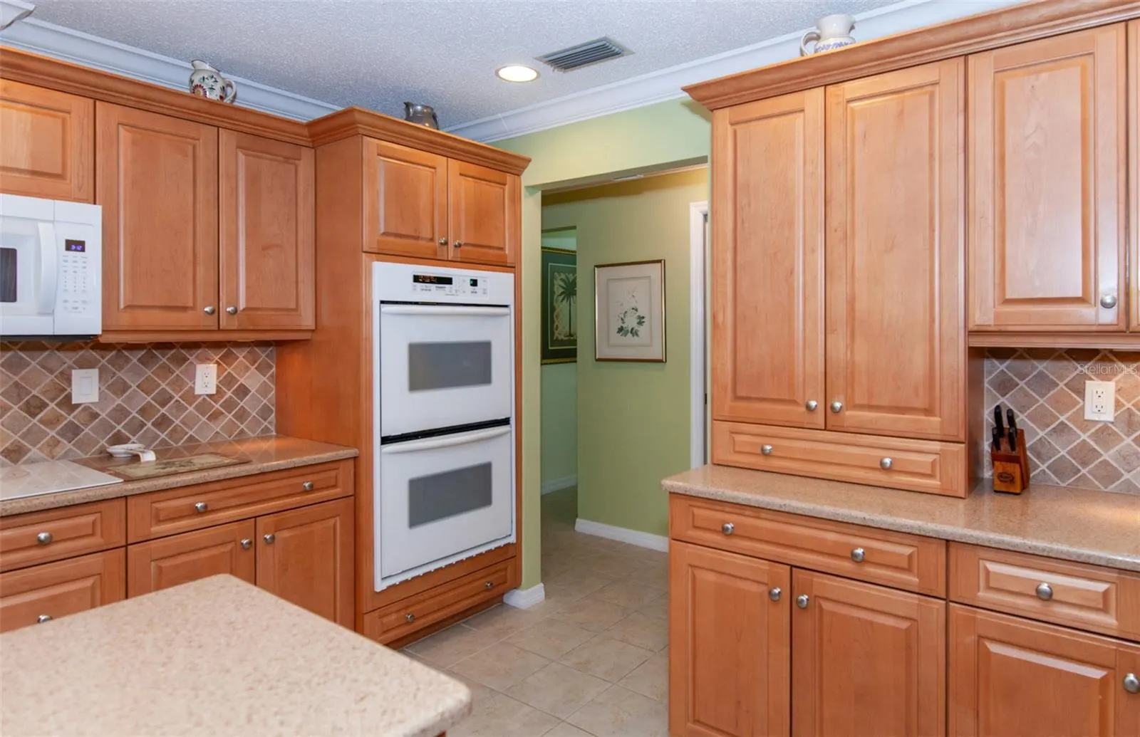 810 CARNOUSTIE DR
