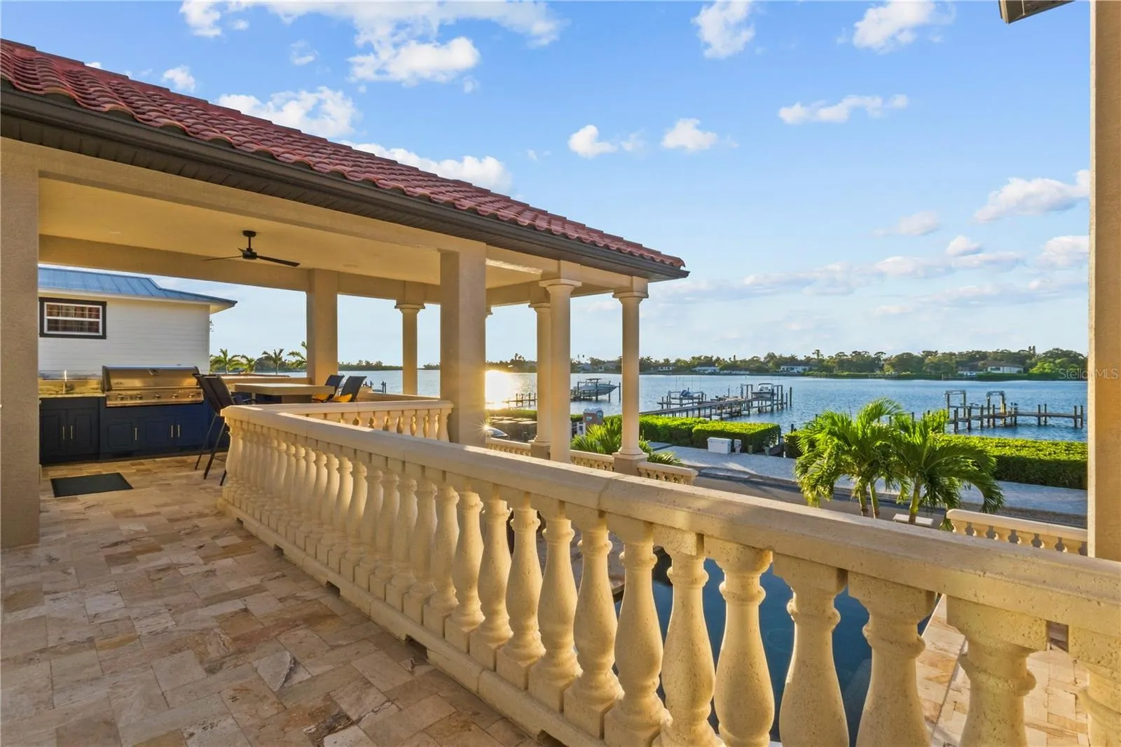 107 SUNSET DR