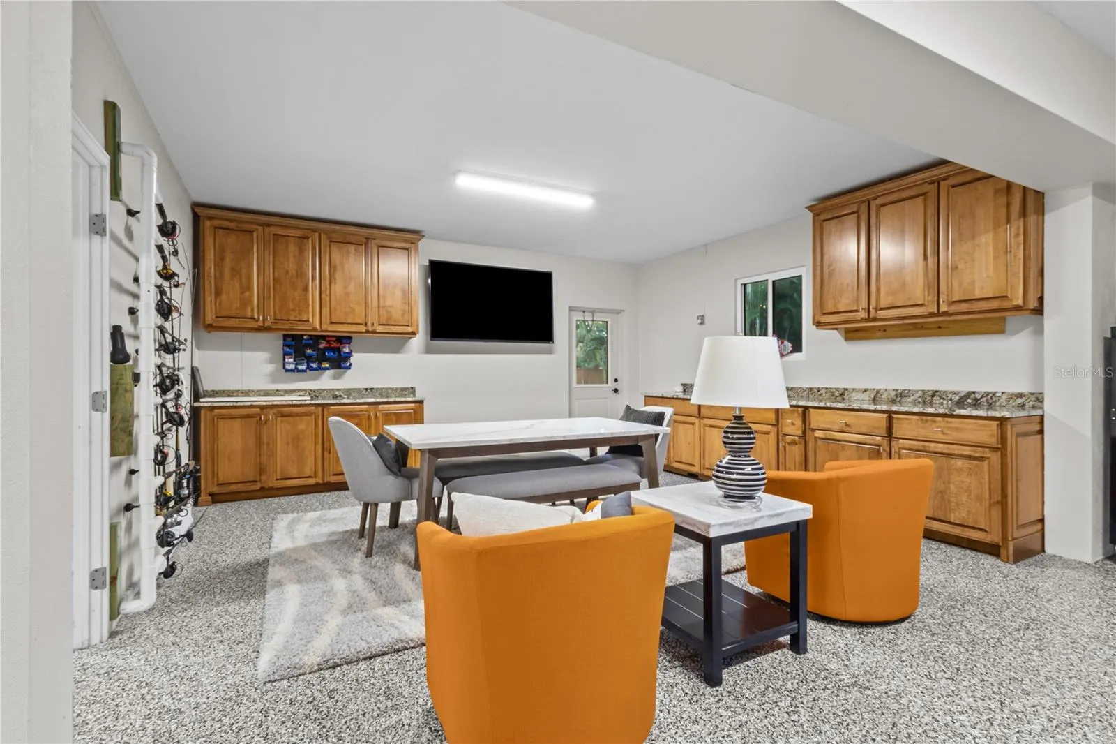 107 SUNSET DR