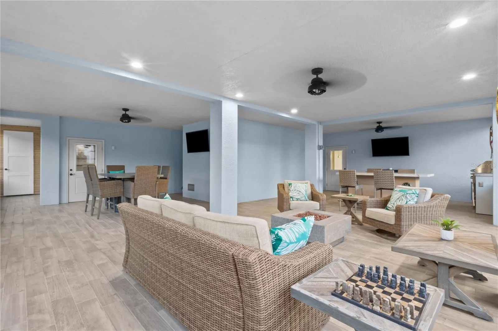 107 SUNSET DR