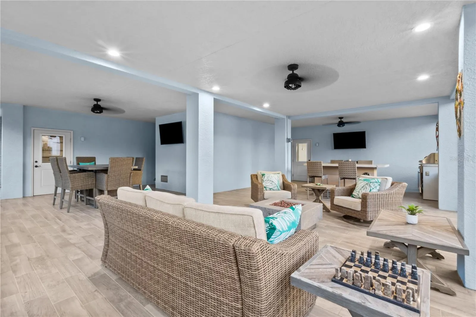 107 SUNSET DR