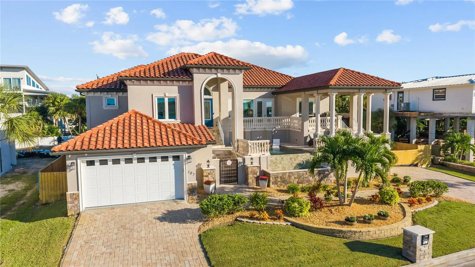107 SUNSET DR