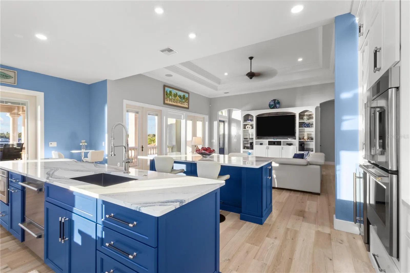 107 SUNSET DR
