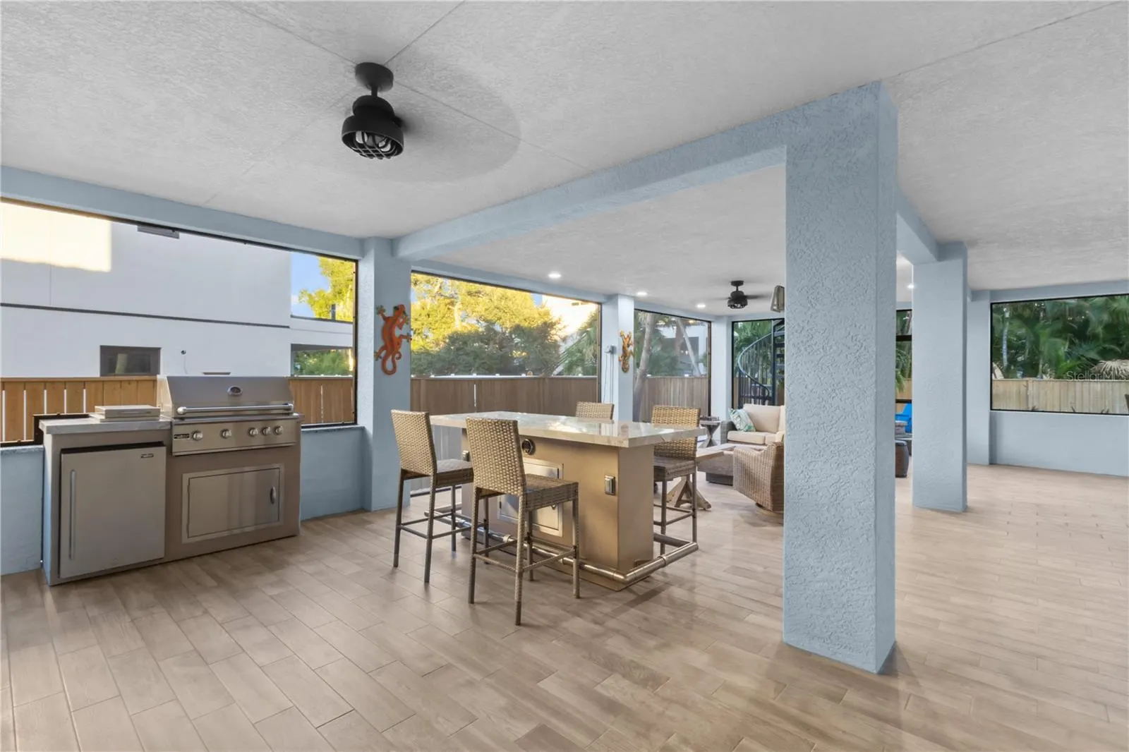 107 SUNSET DR