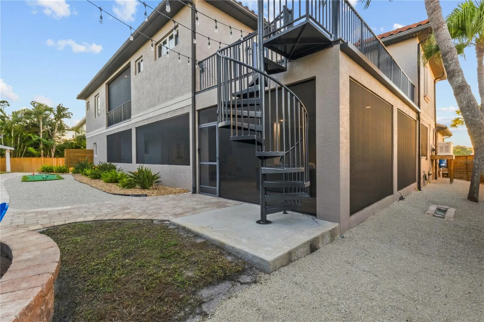 107 SUNSET DR
