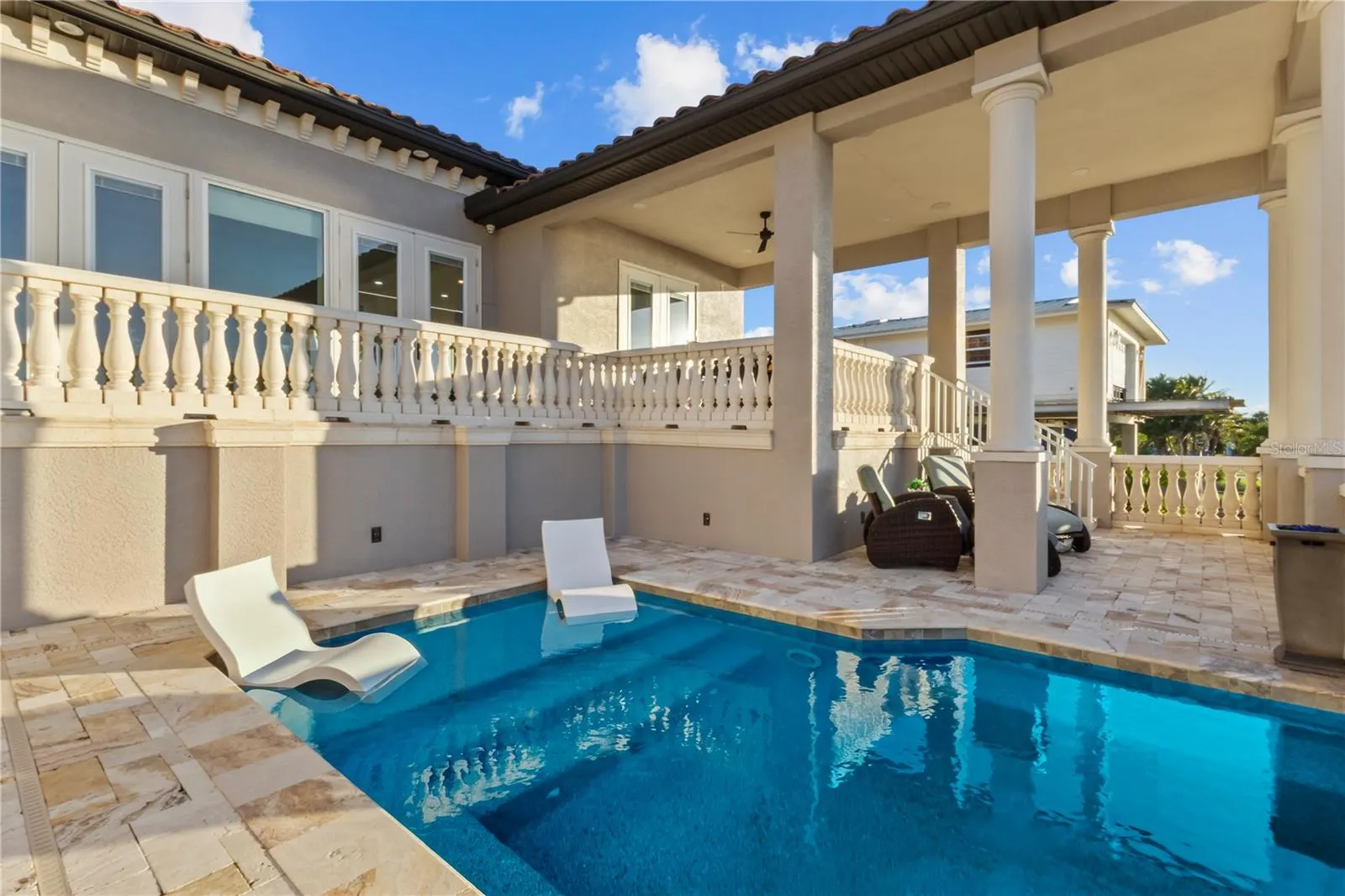 107 SUNSET DR