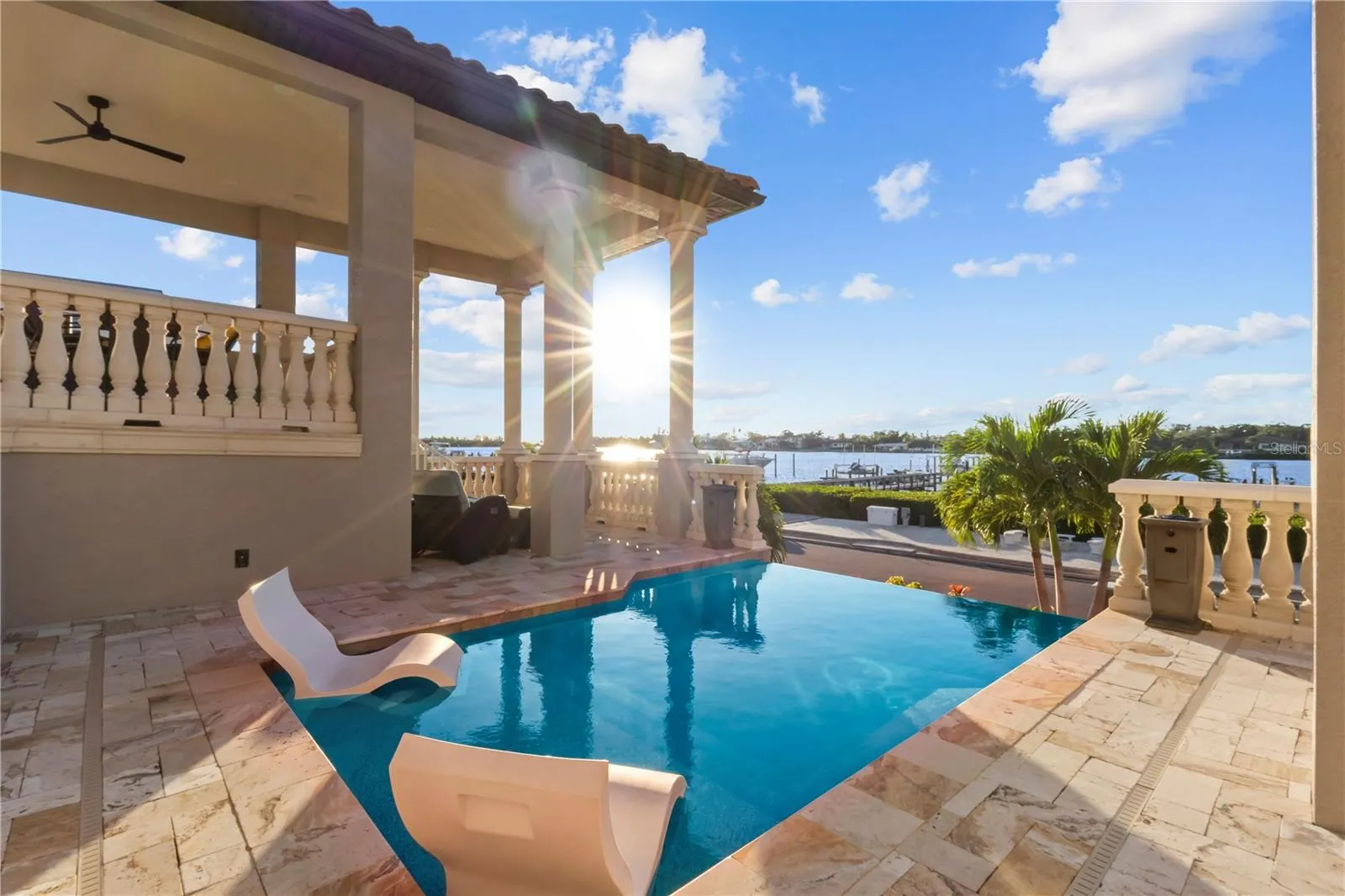 107 SUNSET DR