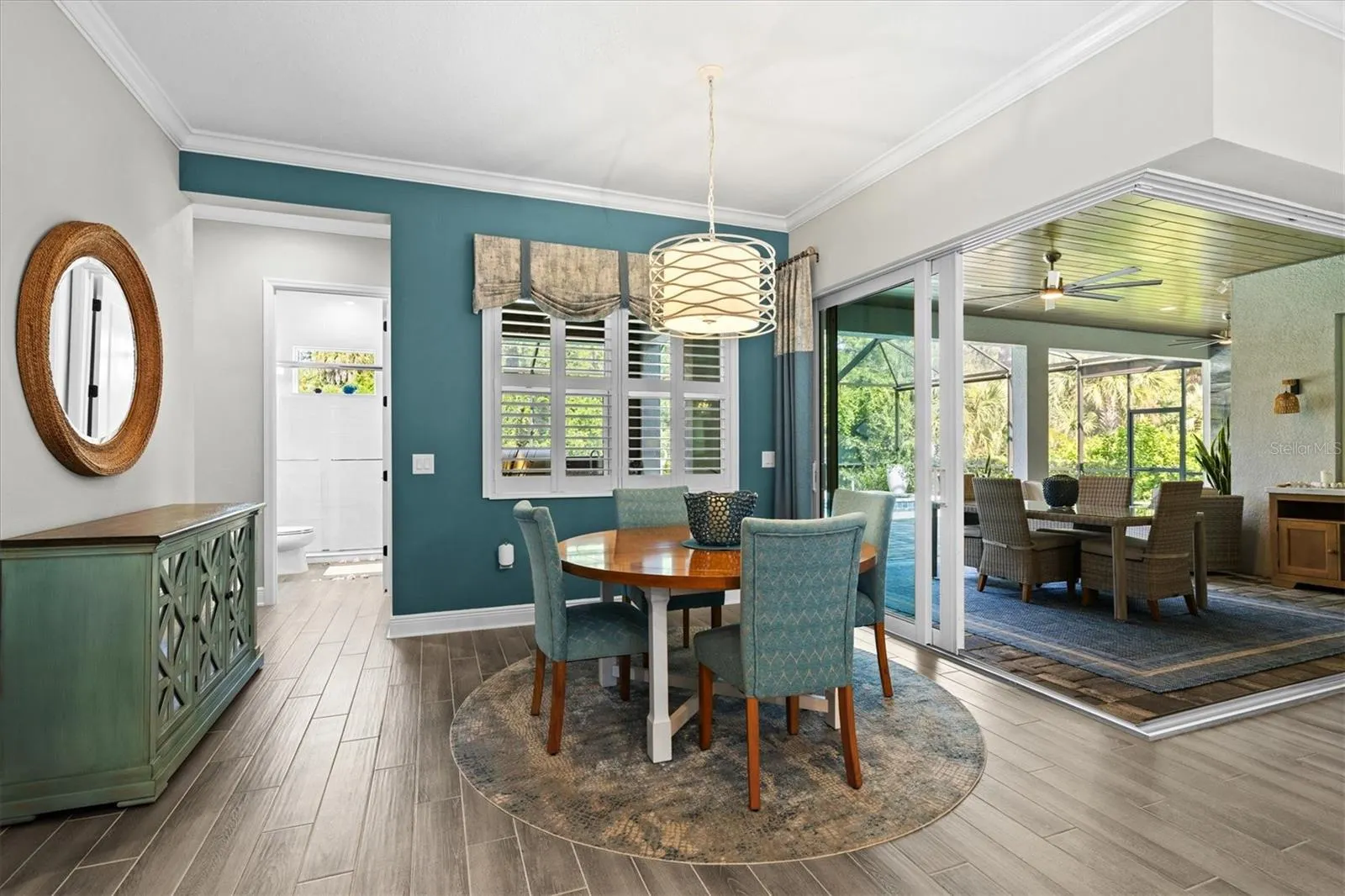 21221 HOLMES CIR