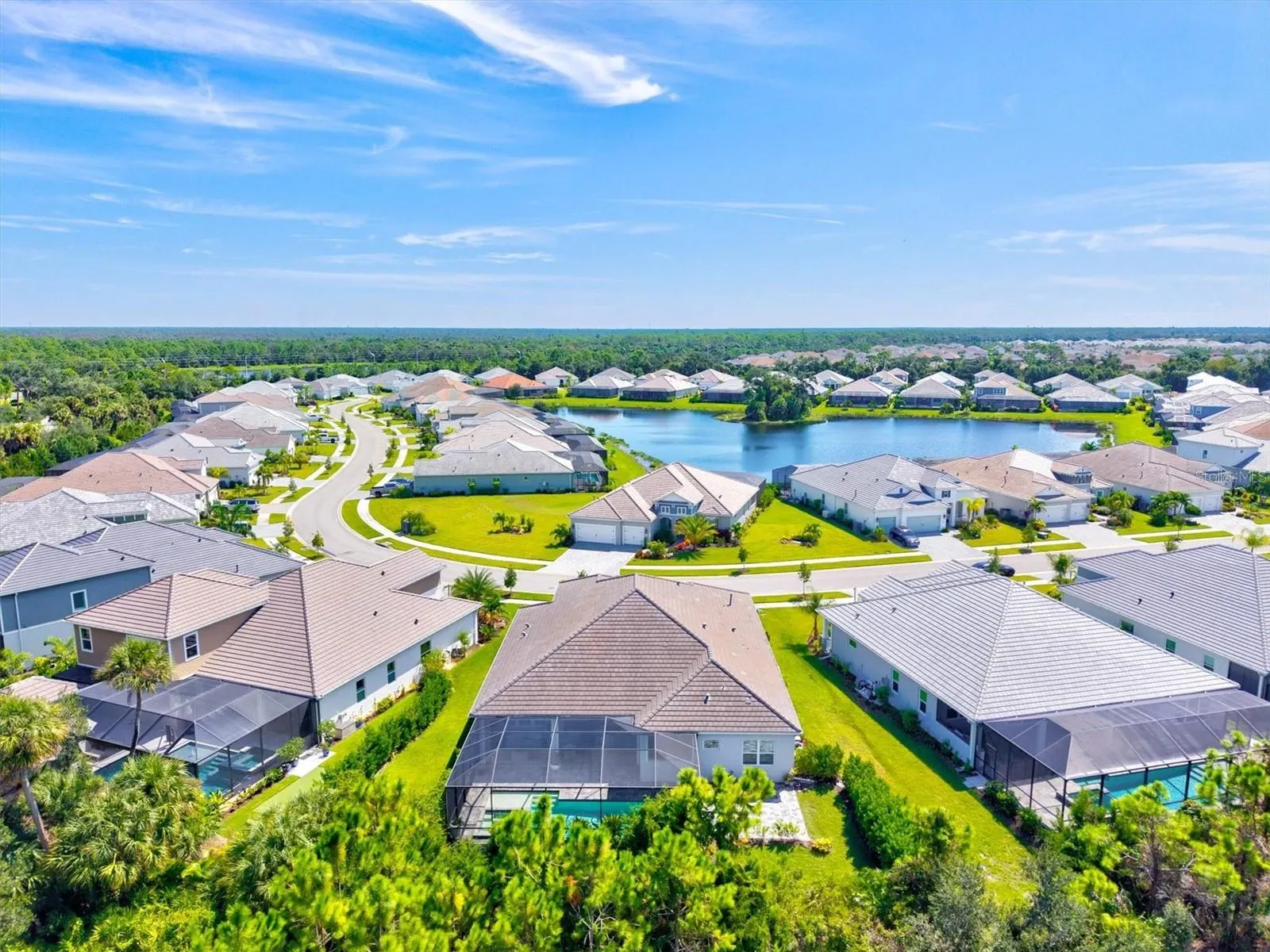 21221 HOLMES CIR