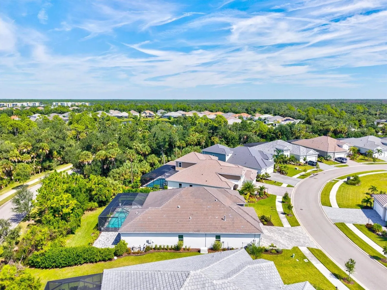 21221 HOLMES CIR