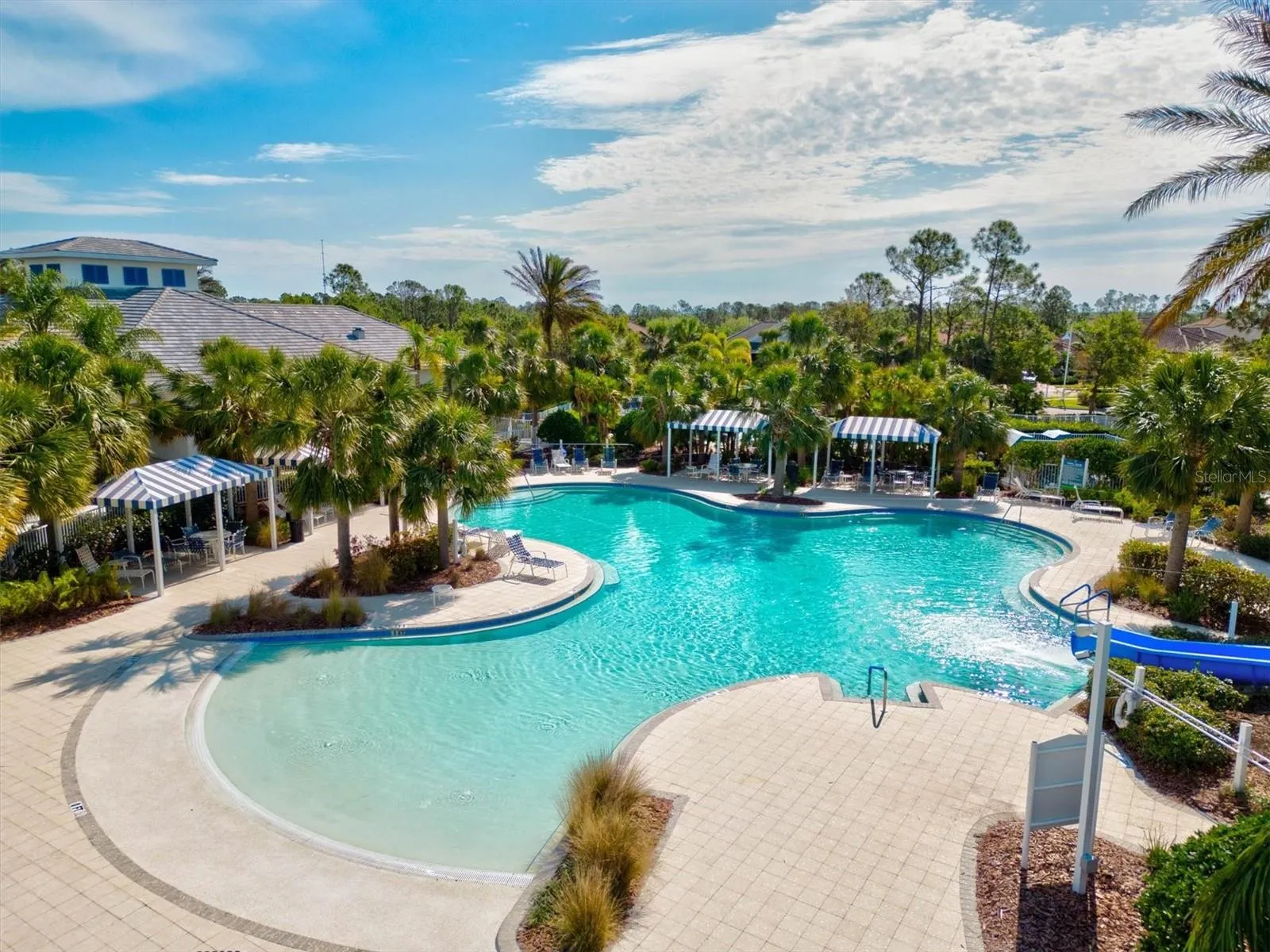 21221 HOLMES CIR