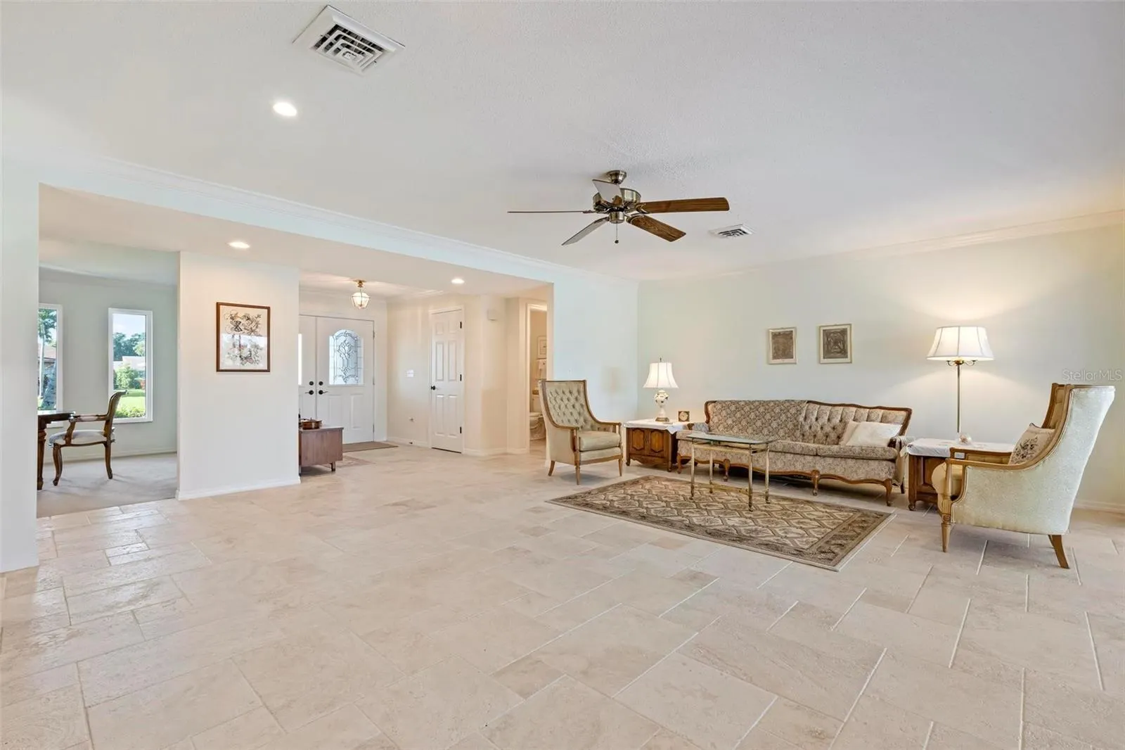 903 PINEHURST LN