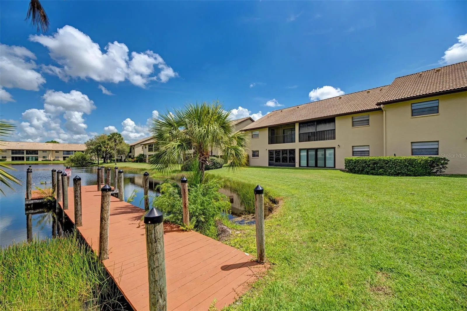 375 THREE LAKES LN #A #A