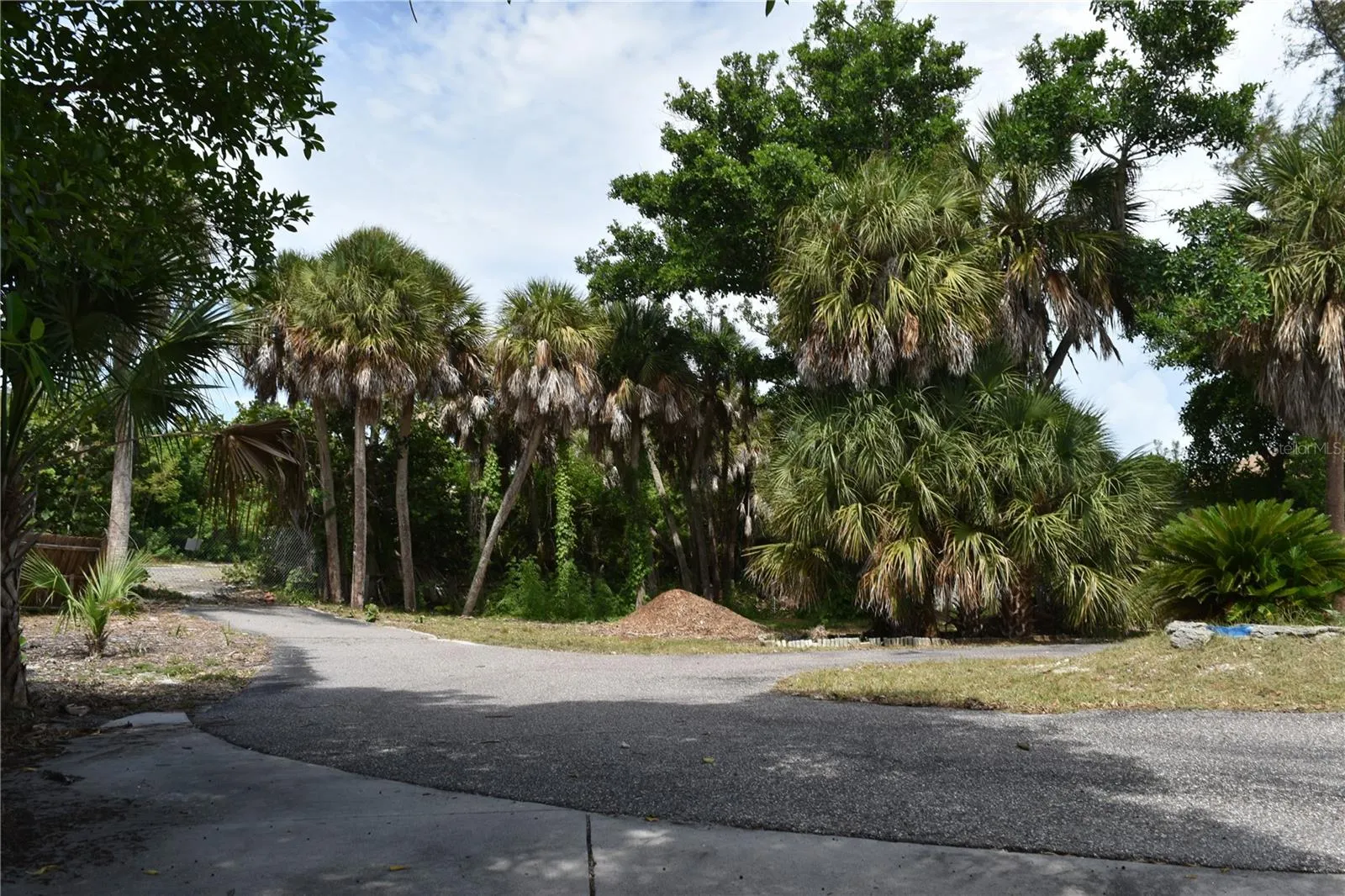 8475 MANASOTA KEY RD