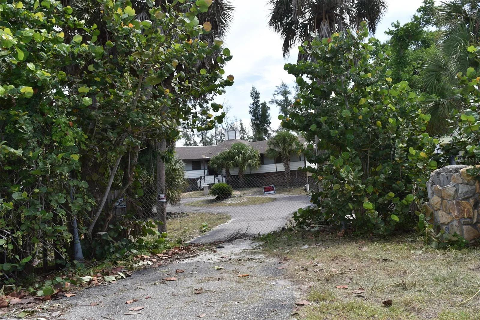 8475 MANASOTA KEY RD