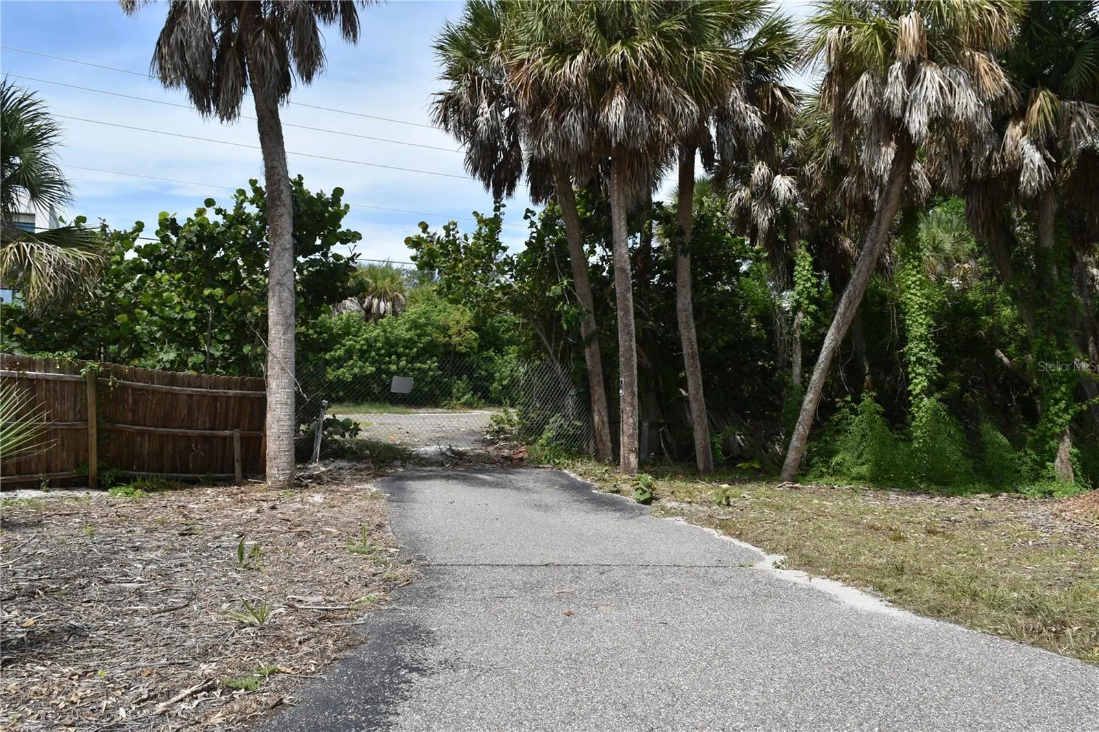 8475 MANASOTA KEY RD