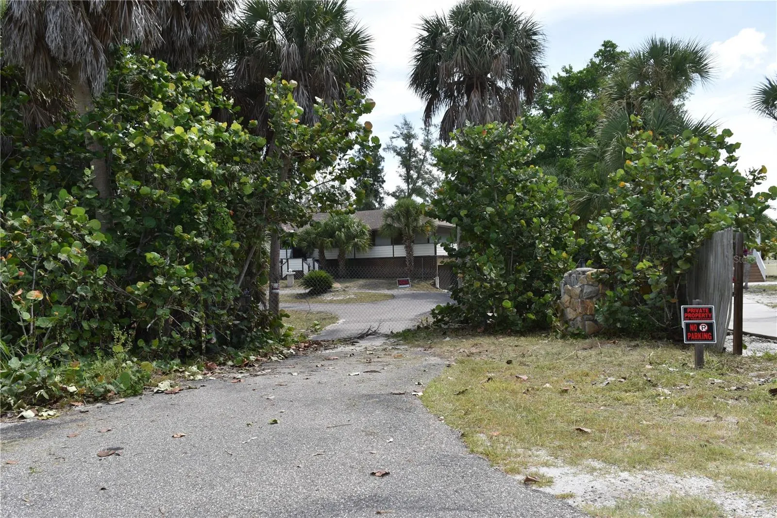 8475 MANASOTA KEY RD