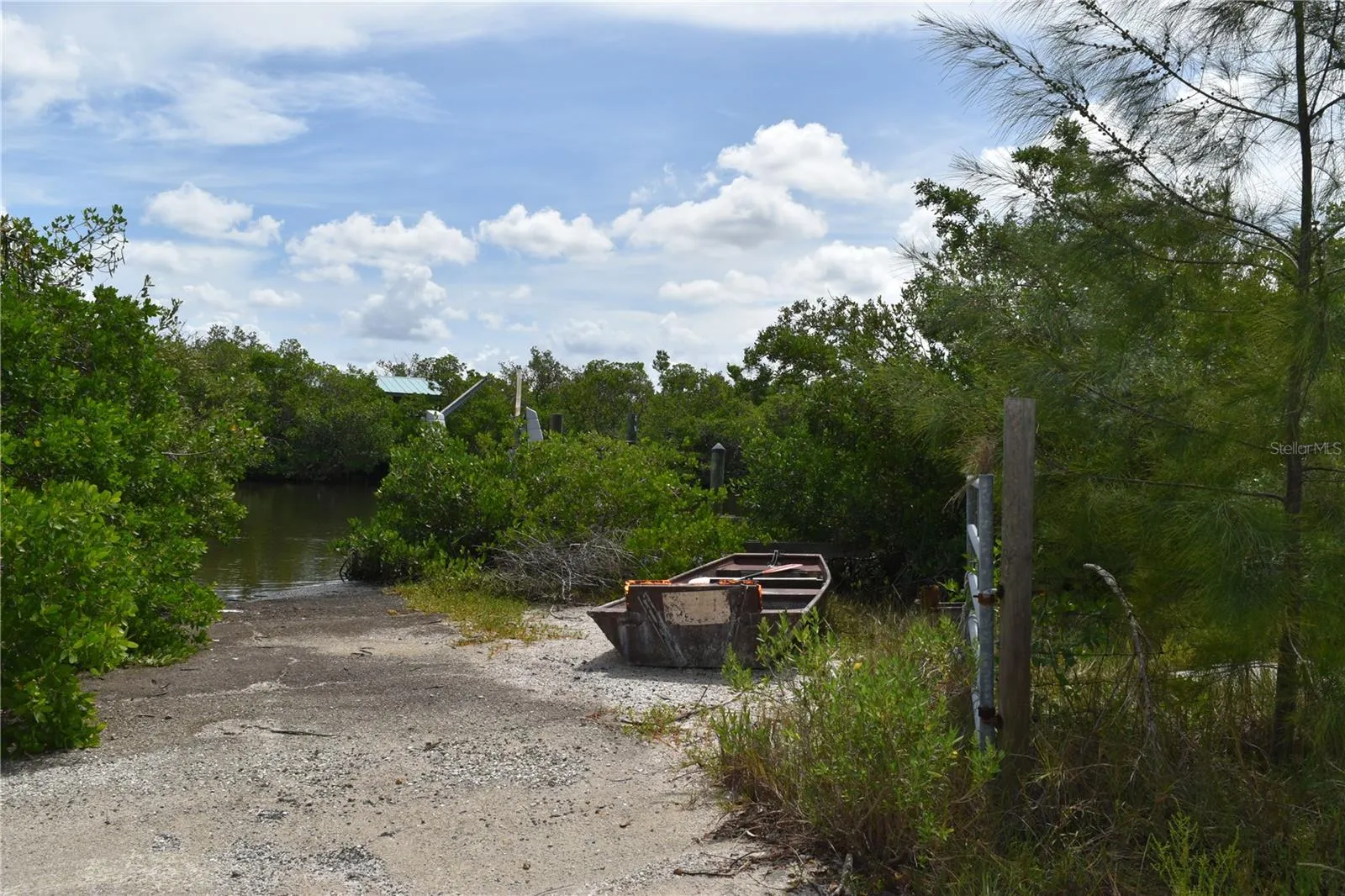 8475 MANASOTA KEY RD