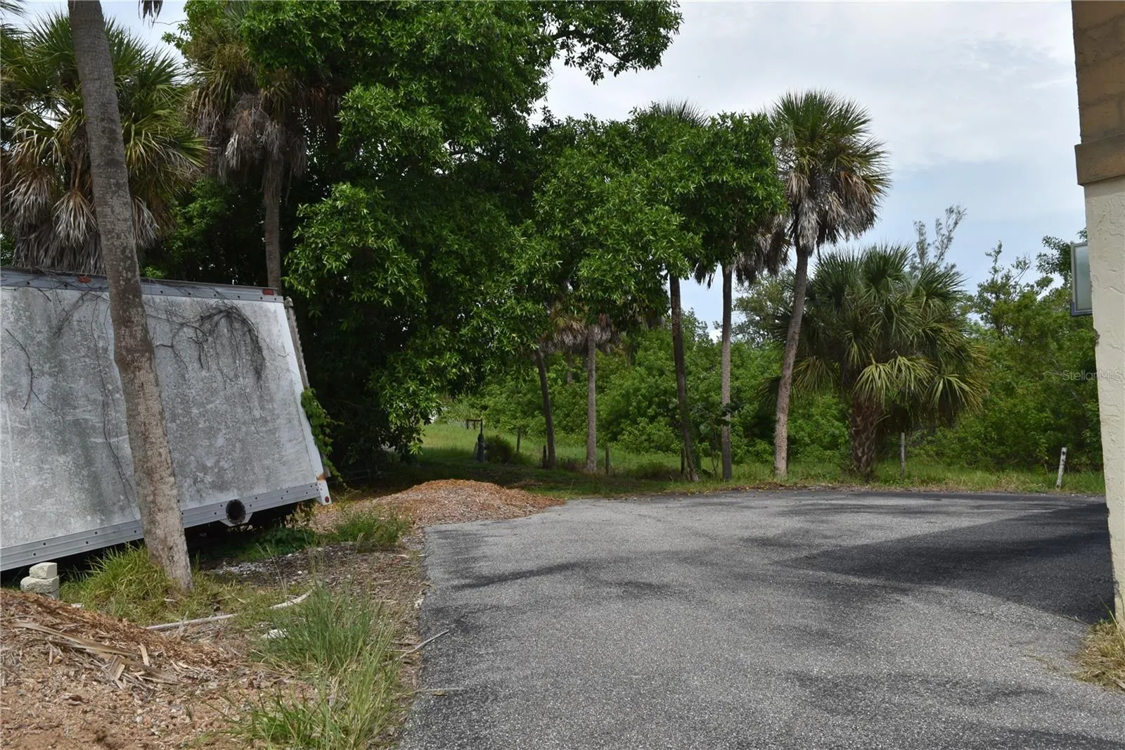 8475 MANASOTA KEY RD
