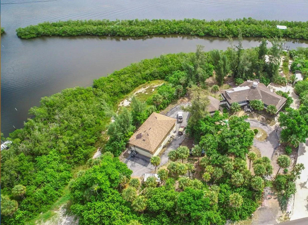 8475 MANASOTA KEY RD